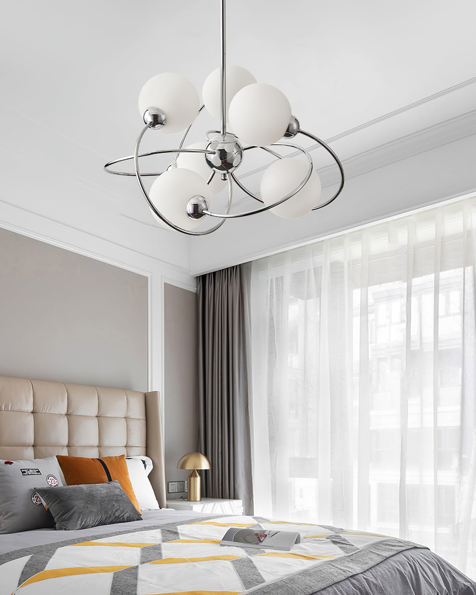 Maru Chandelier