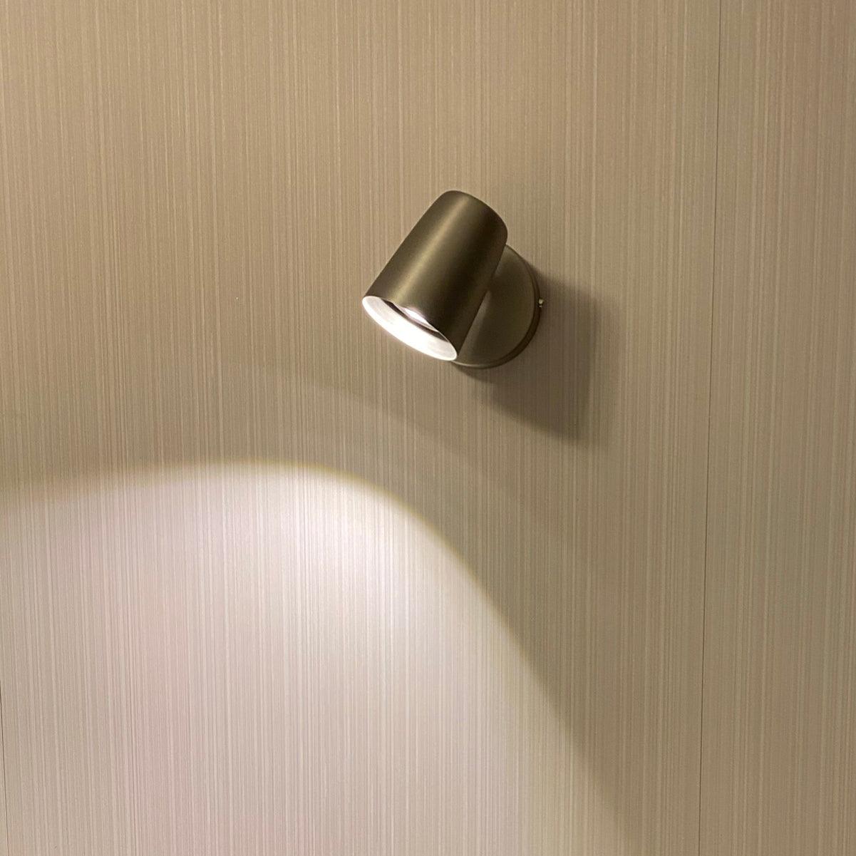 ブラッドリーウォールランプ