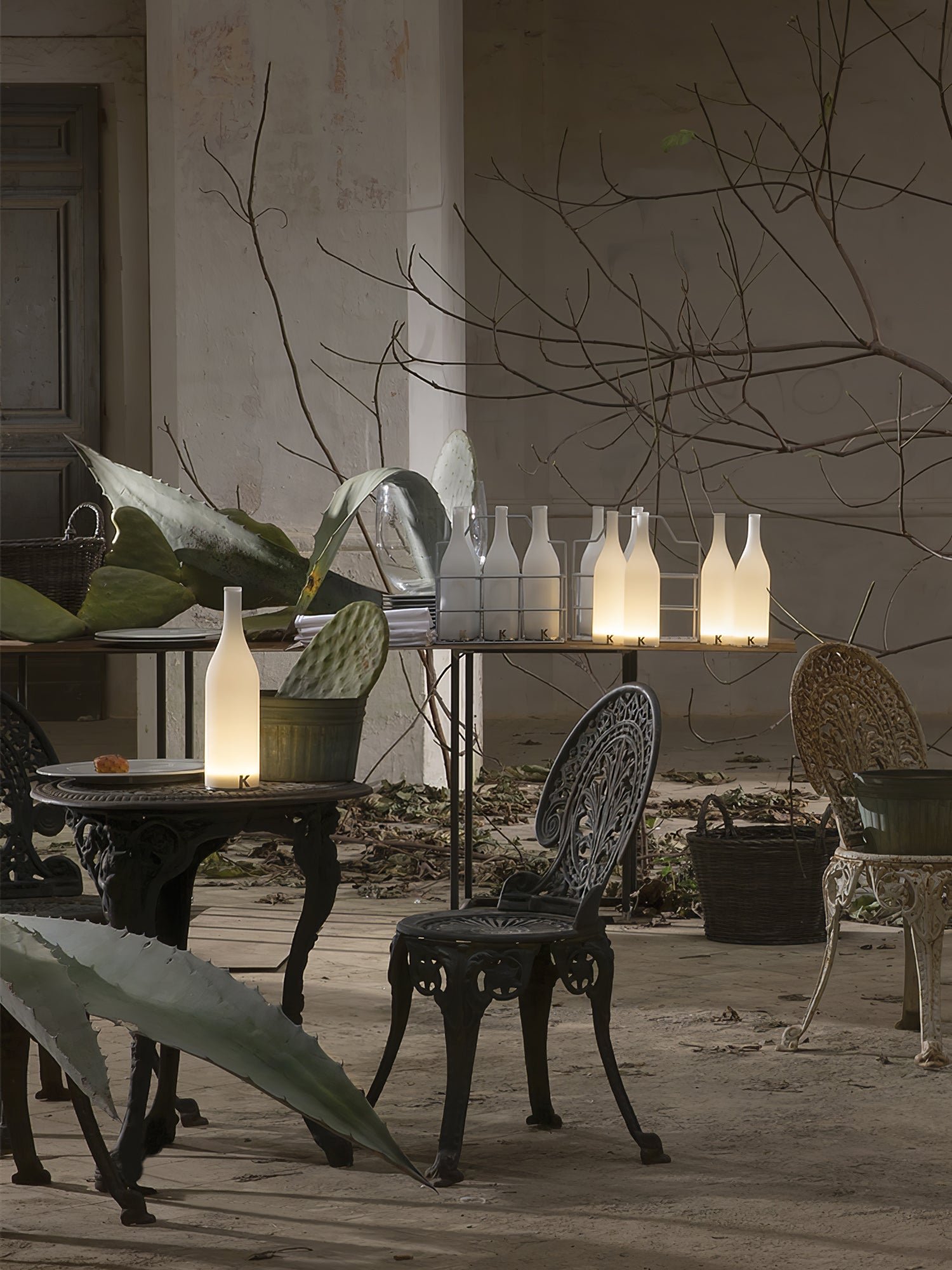 Bacco バッテリー内蔵テーブルランプ