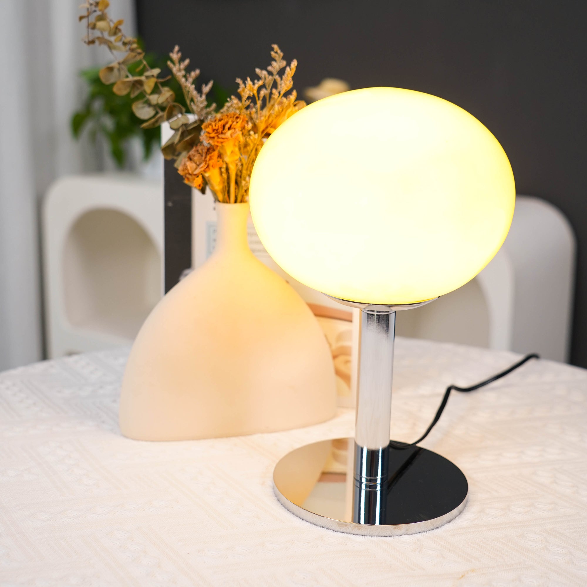 Am1n Table Lamp