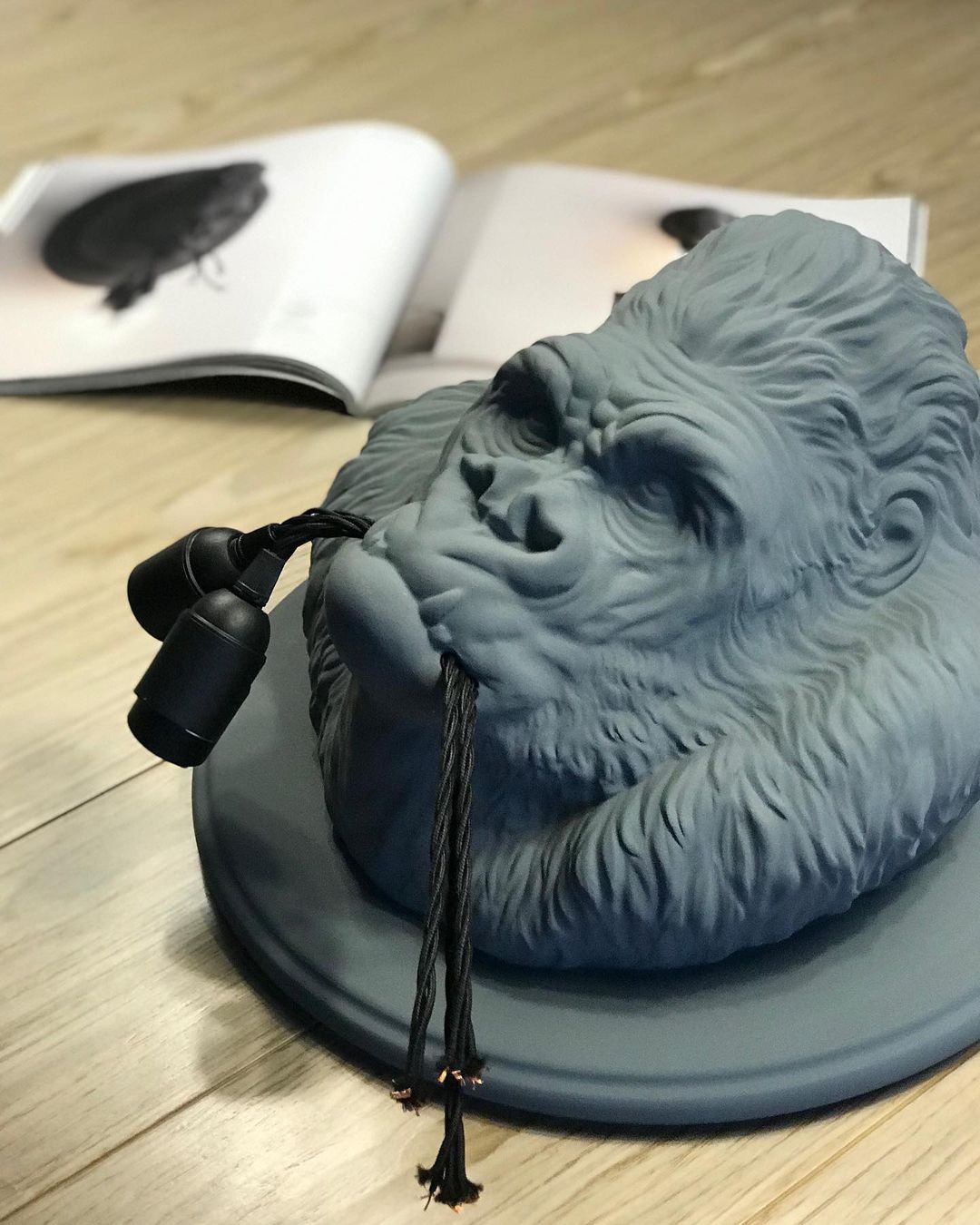 リラ ウォール スコンセ