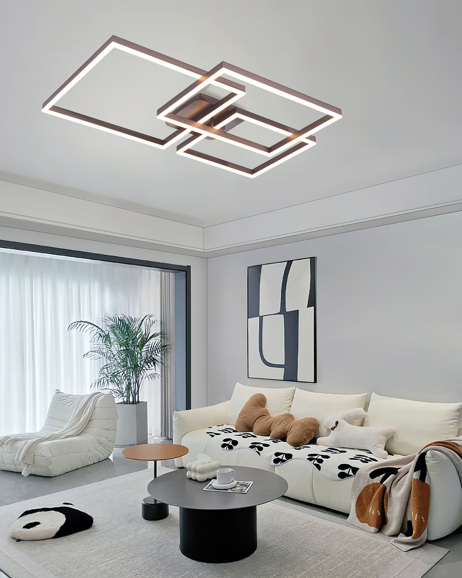 シンプルな幾何学模様の天井ランプ