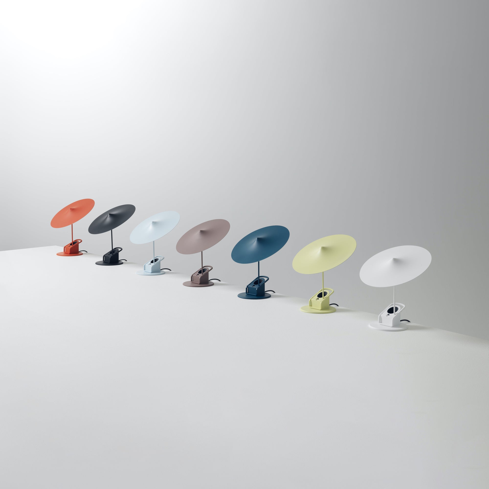 イル テーブルランプ