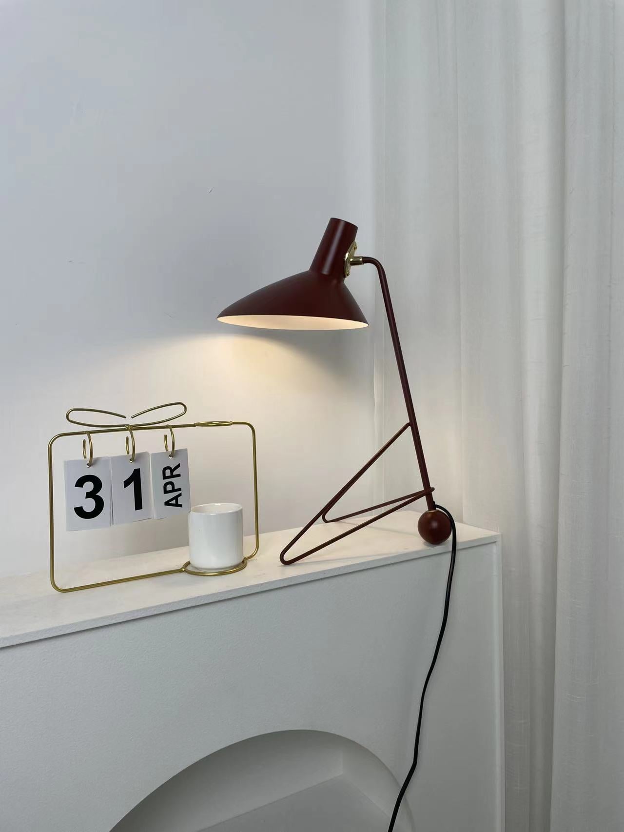 Tripod Table Lamp