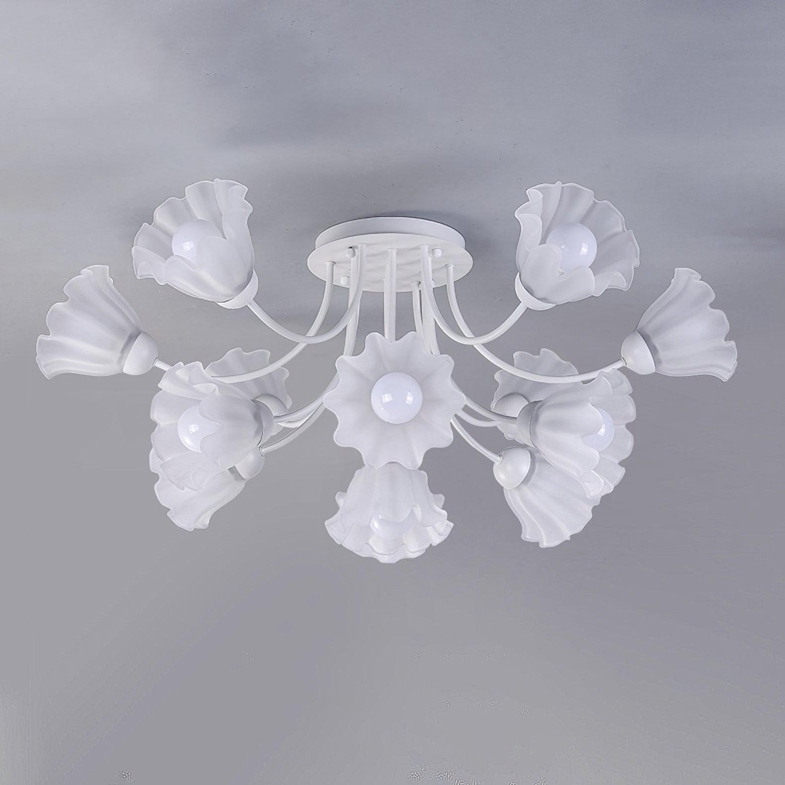 花の彫刻のシーリングランプ