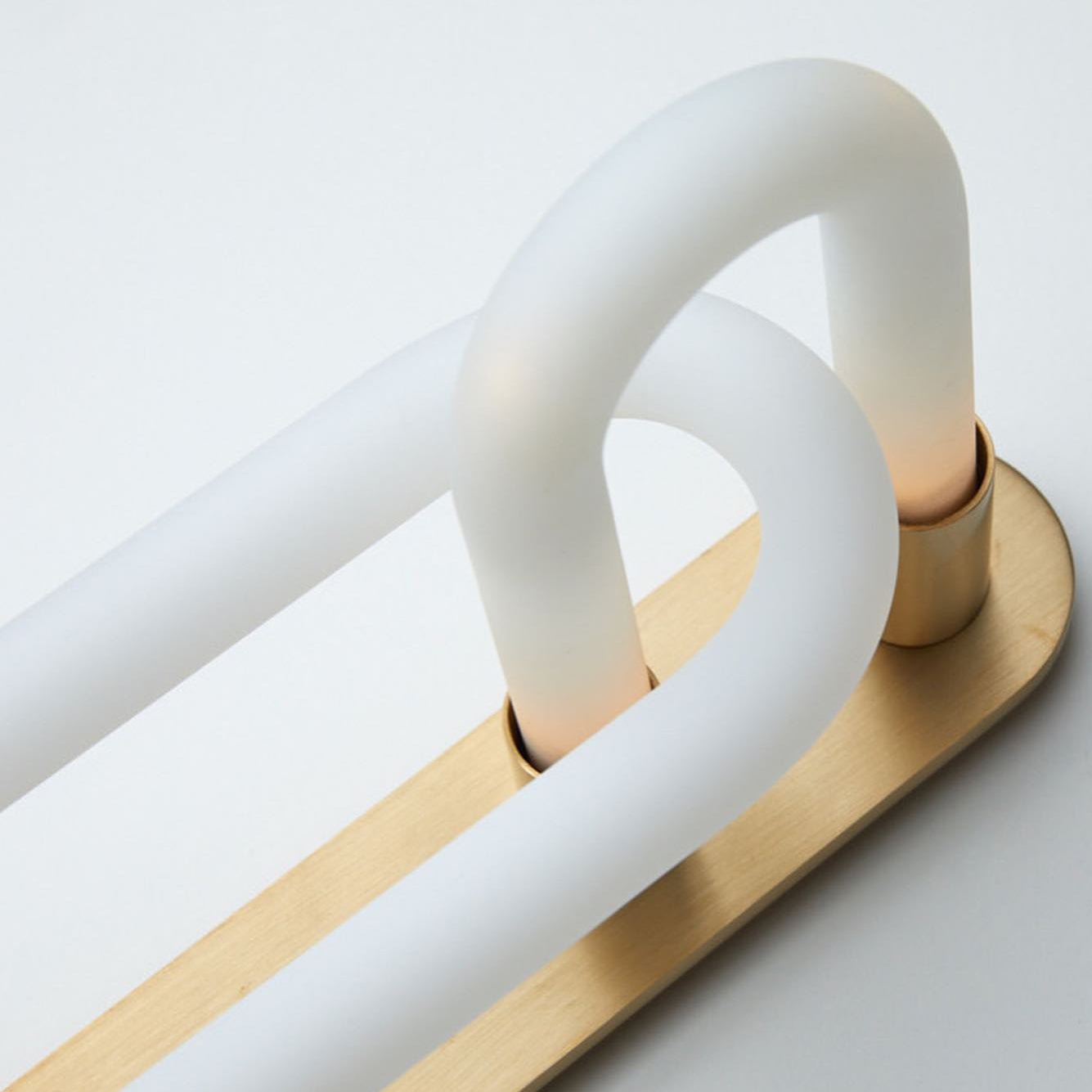 Loopi Wall Lamp