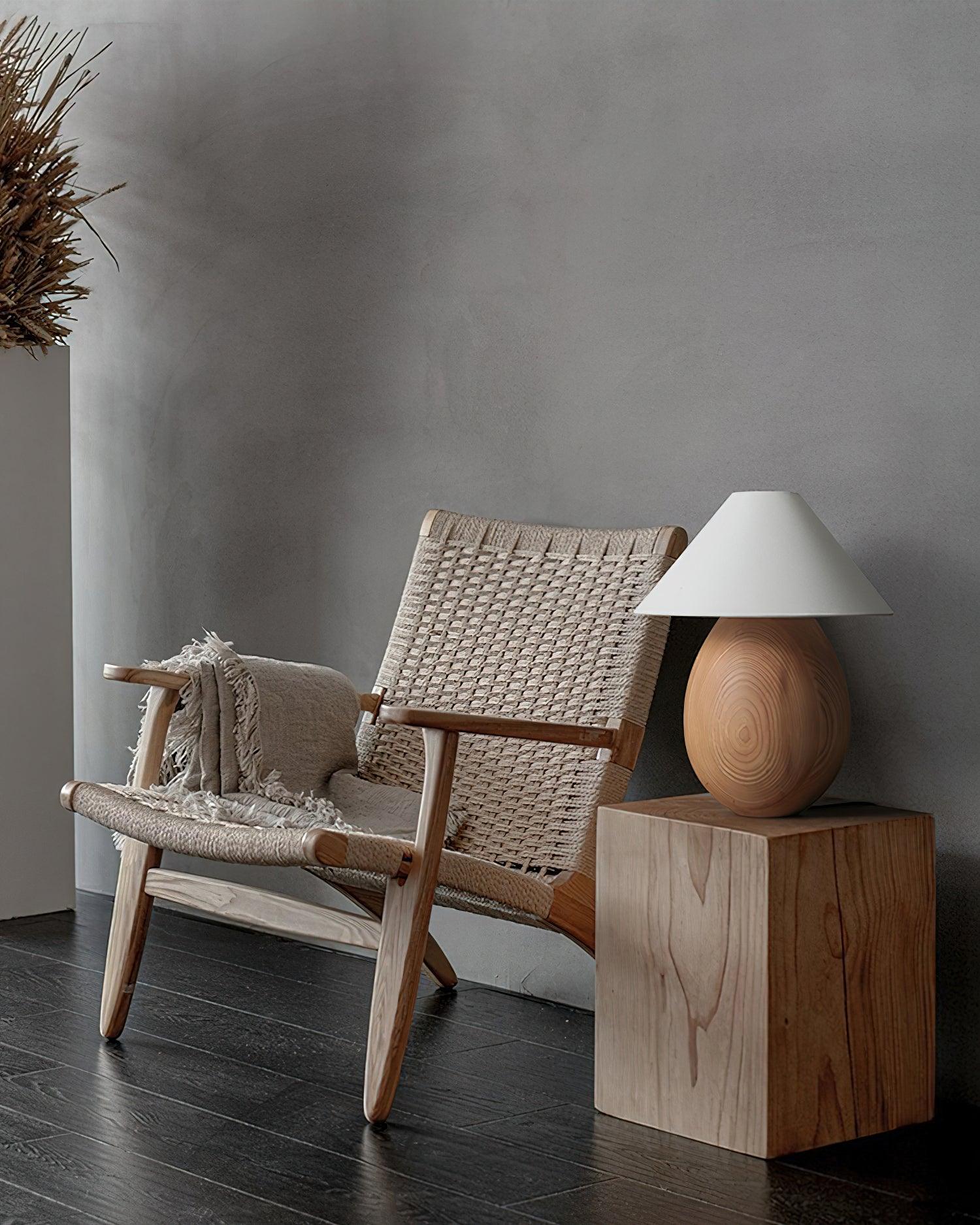 マウンテンウッドテーブルランプ