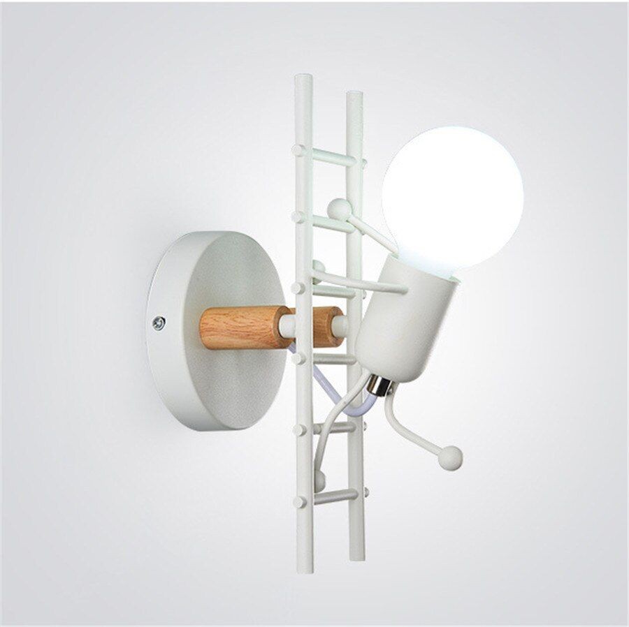 斬新な人型ウォールライト