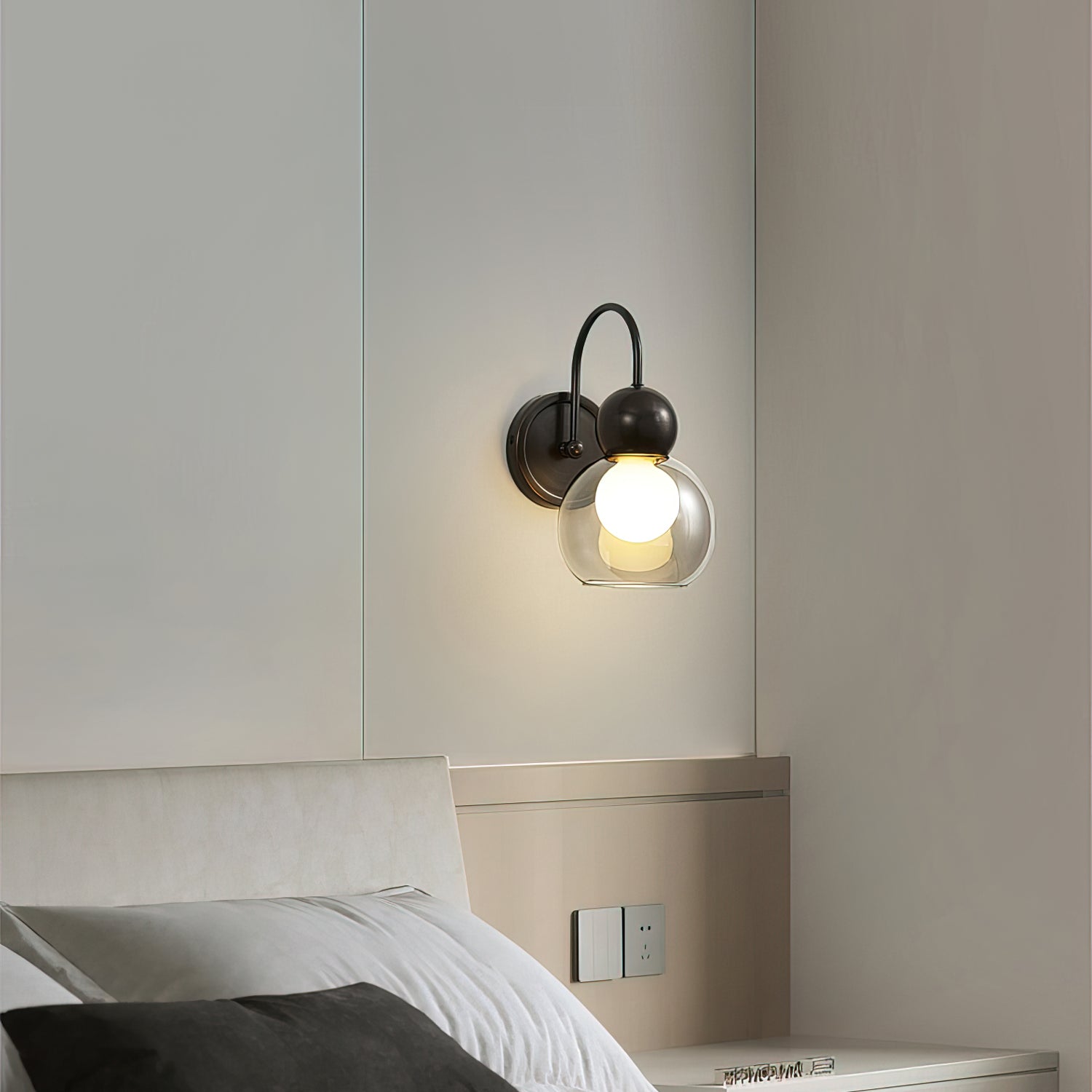 Larkson Wall Light