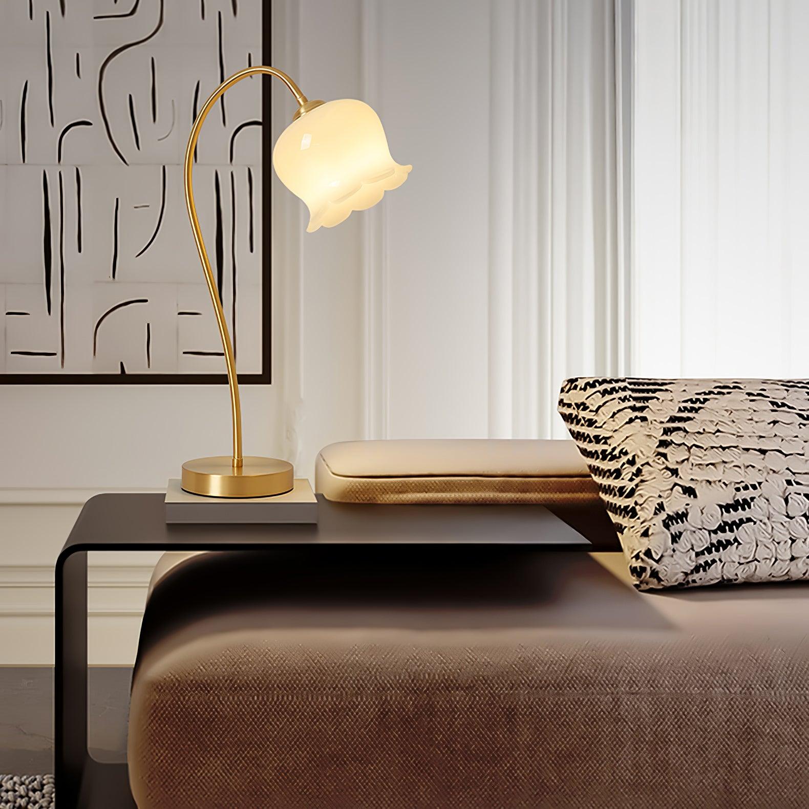 蘭のテーブルランプ