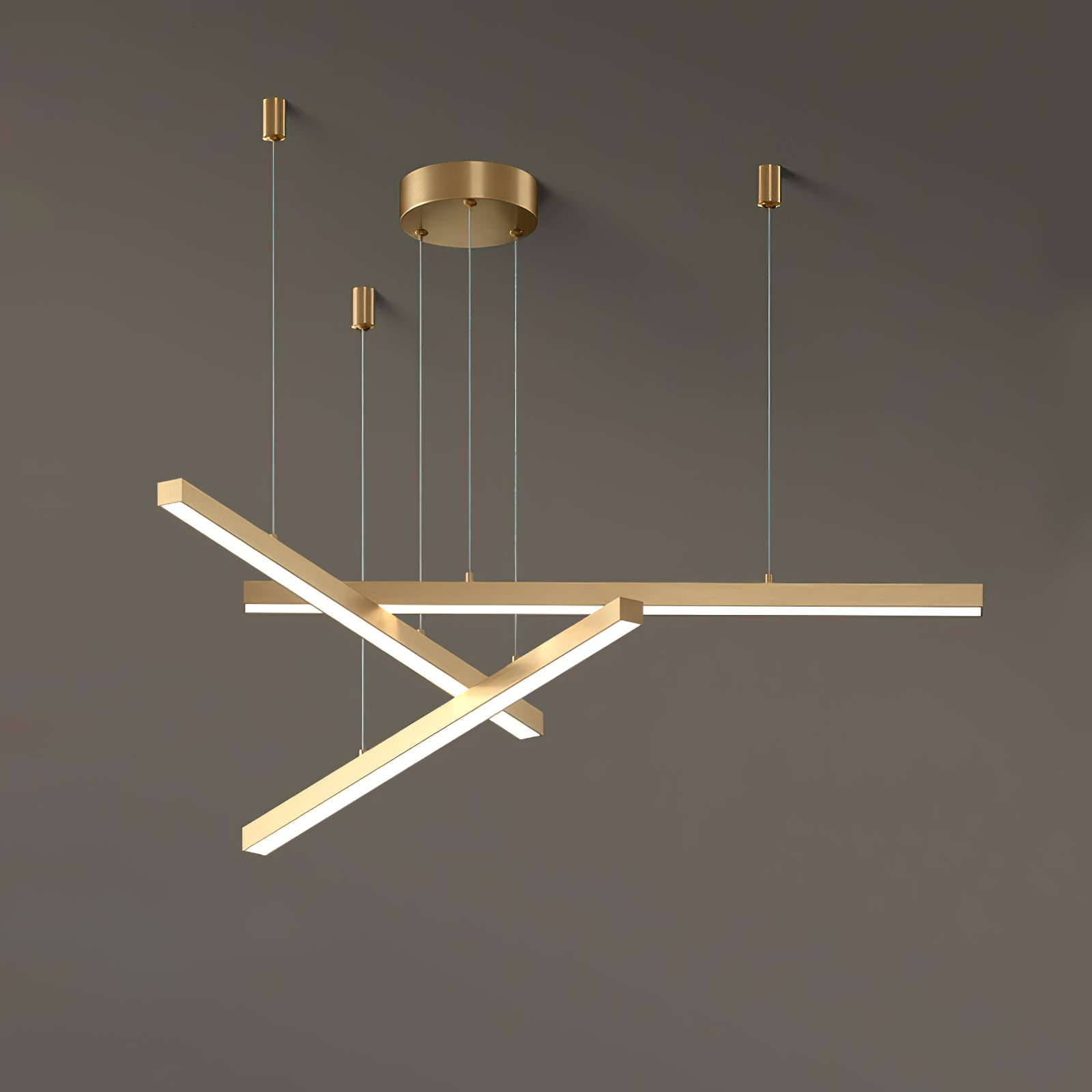 モダンなロングストリップ LED シャンデリア