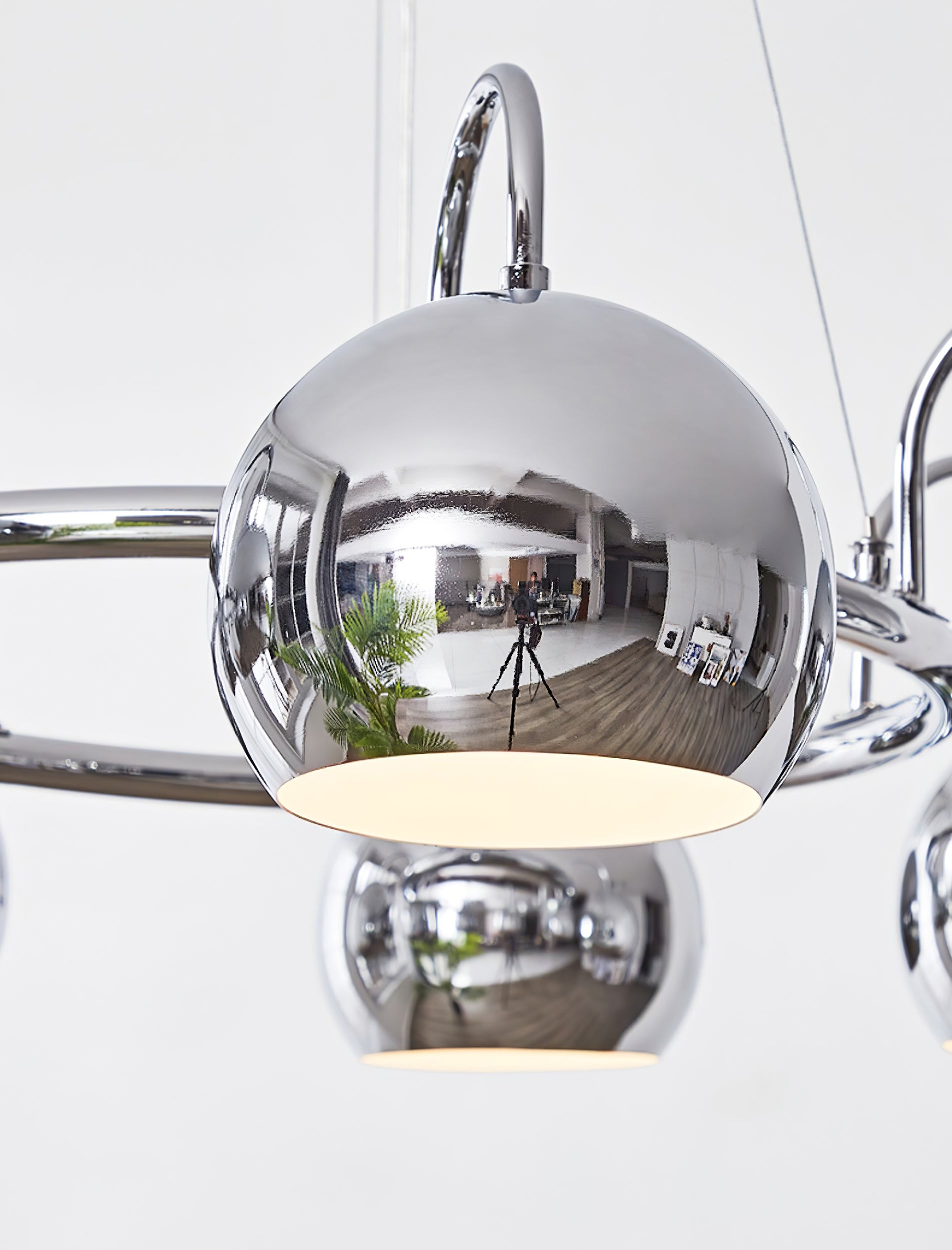 目玉シャンデリア