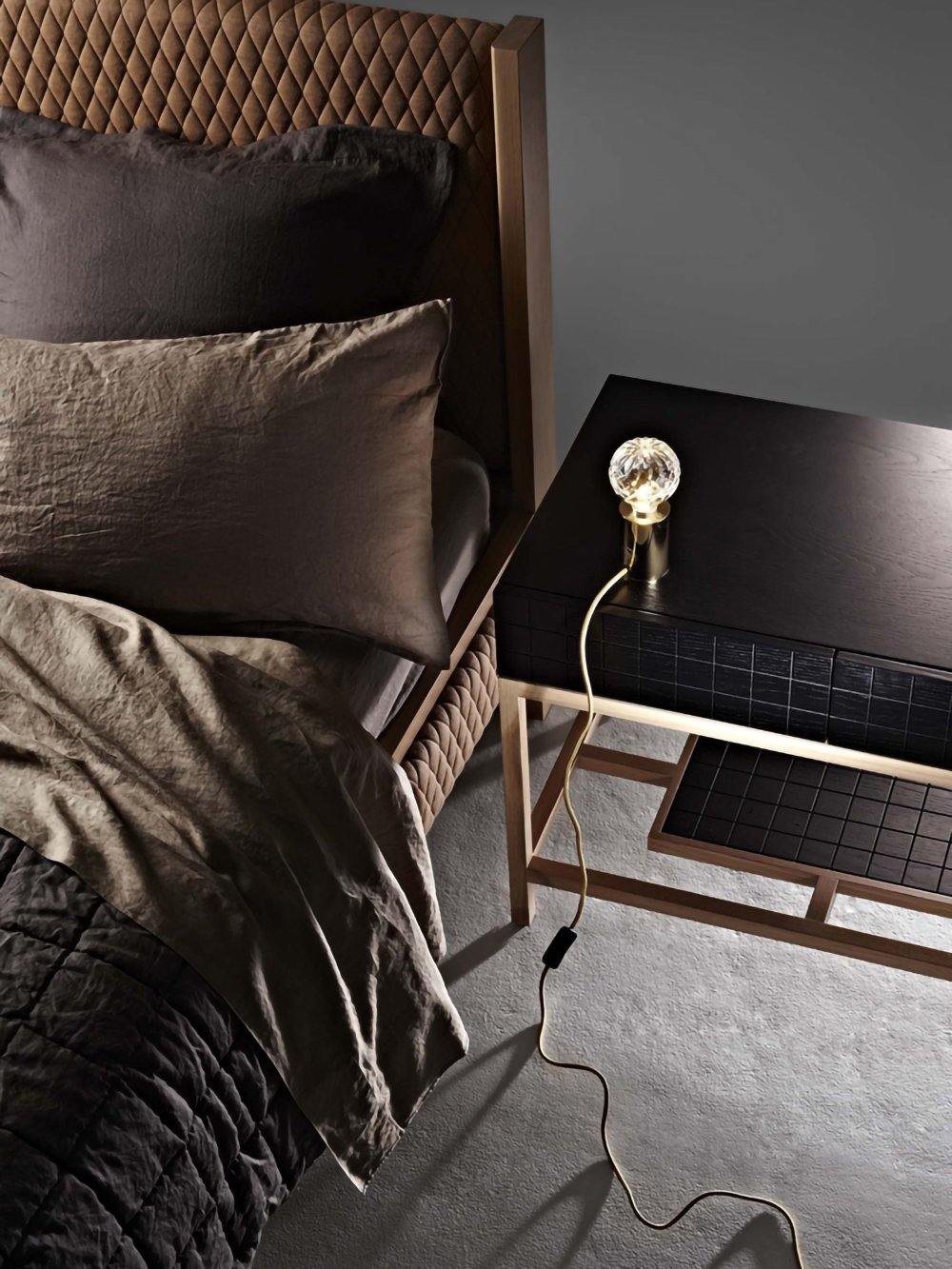 クリスタル電球テーブルランプ