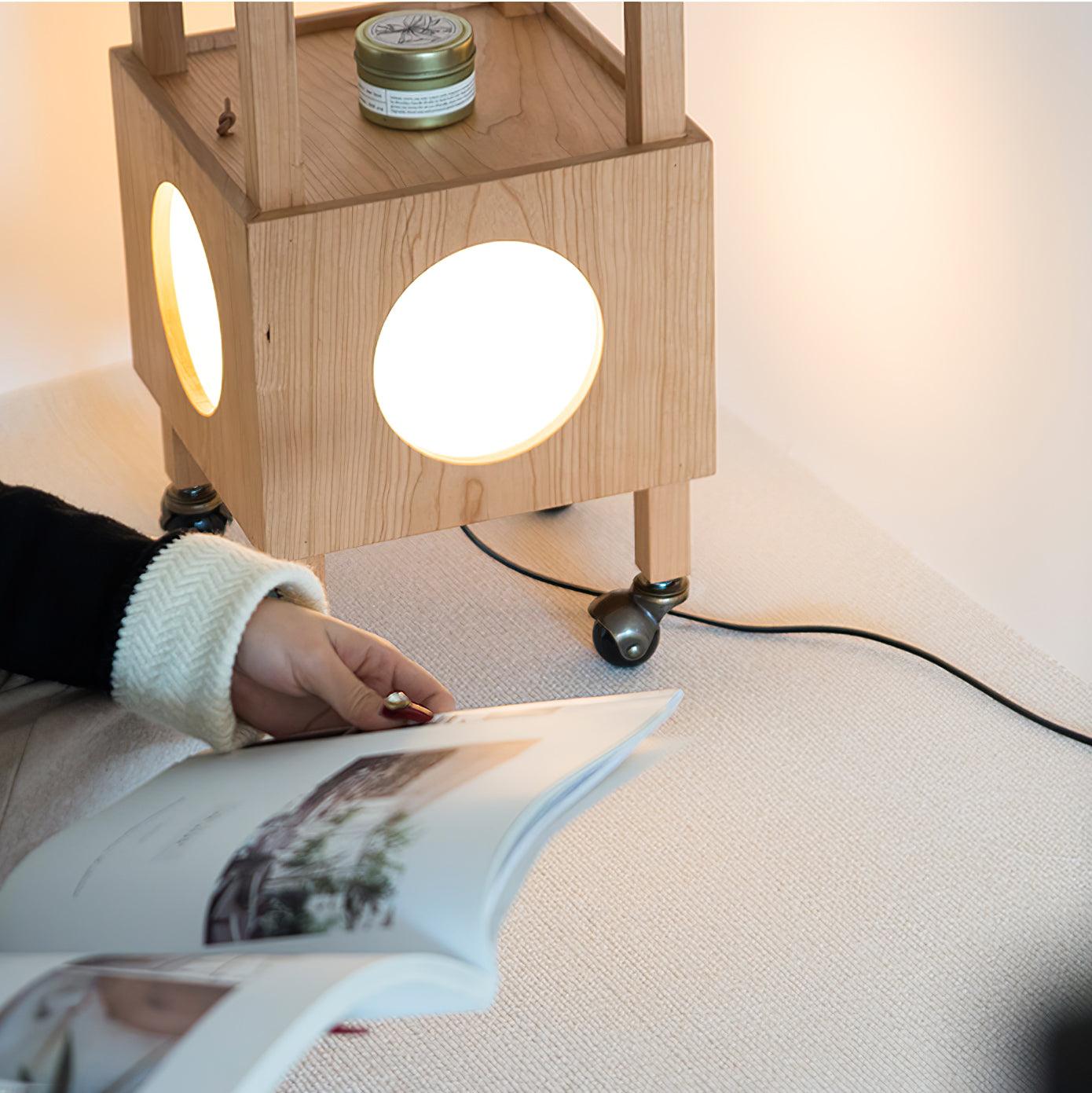 Cubby モバイルテーブルライト