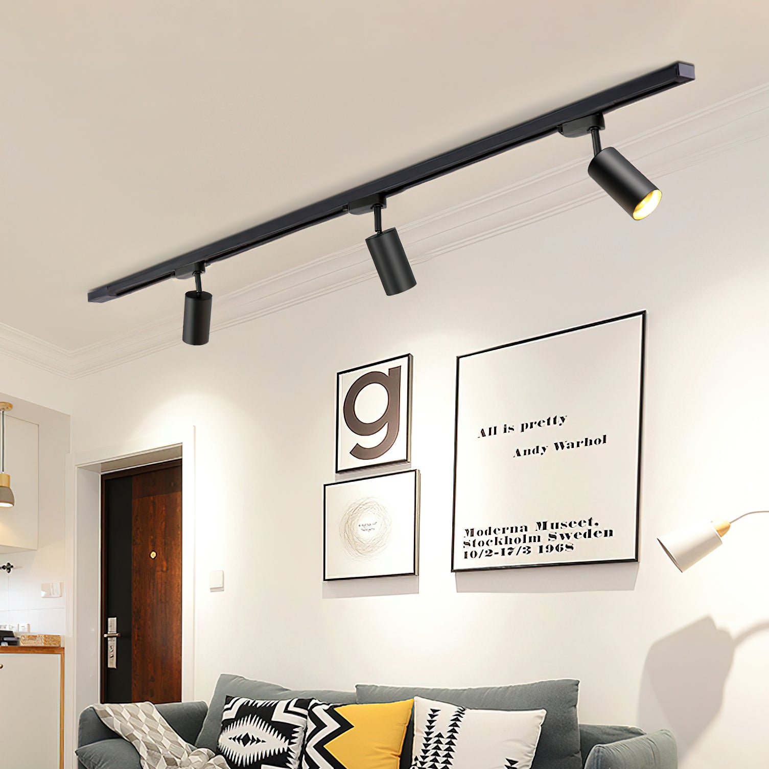 金色のレールトラックライト