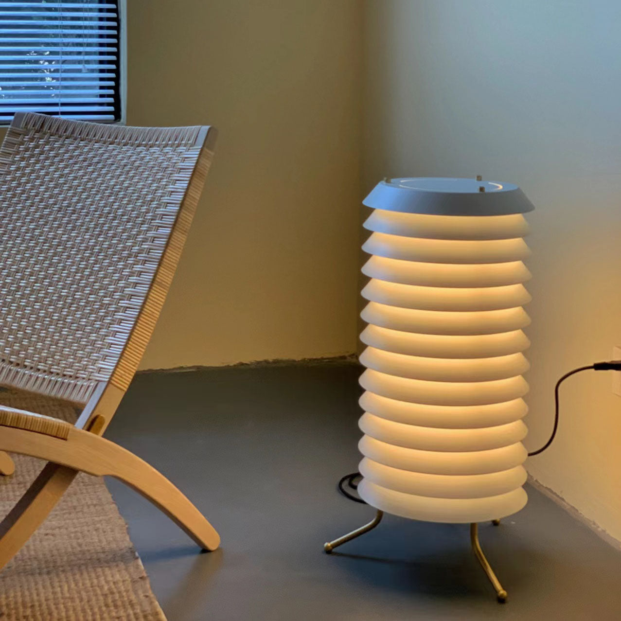 シータワーテーブルランプ