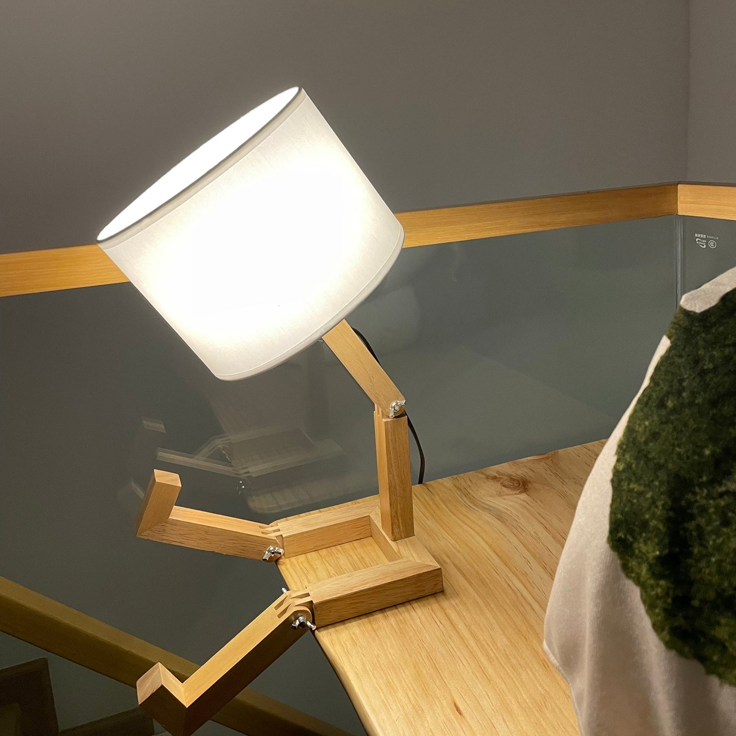 Robot Table Lamp
