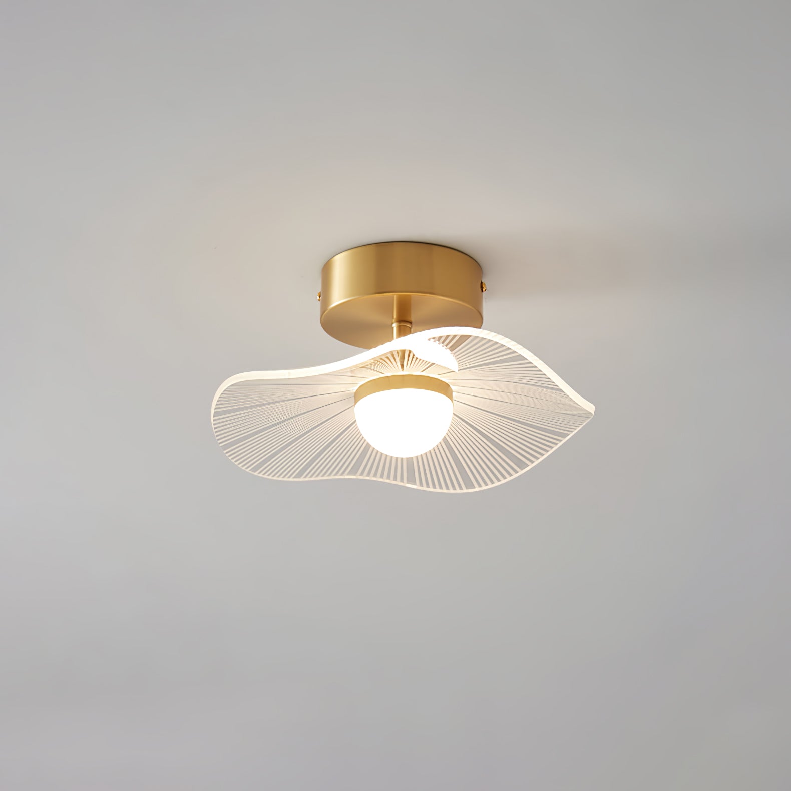 アクリル製蓮の葉の天井照明