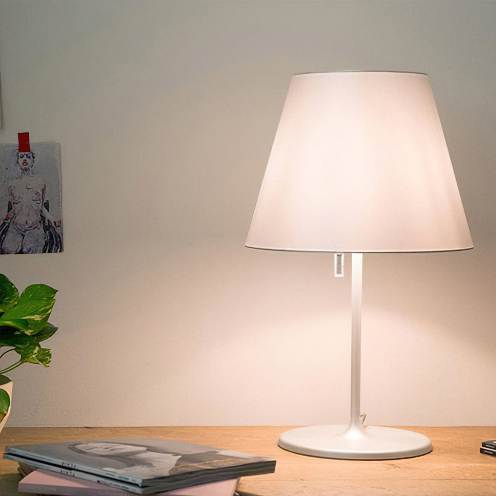 シスブ テーブルランプ