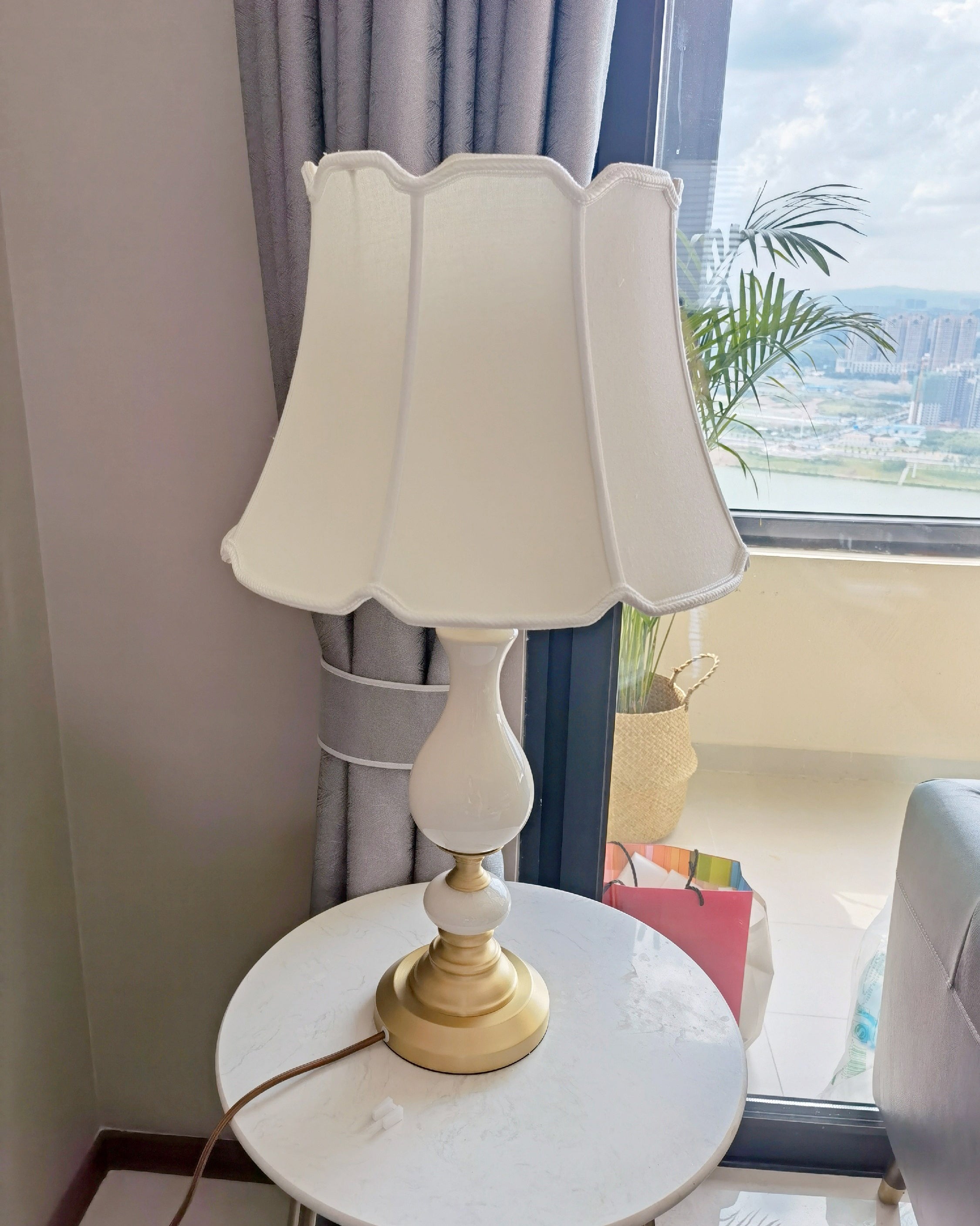 カルロ テーブルランプ