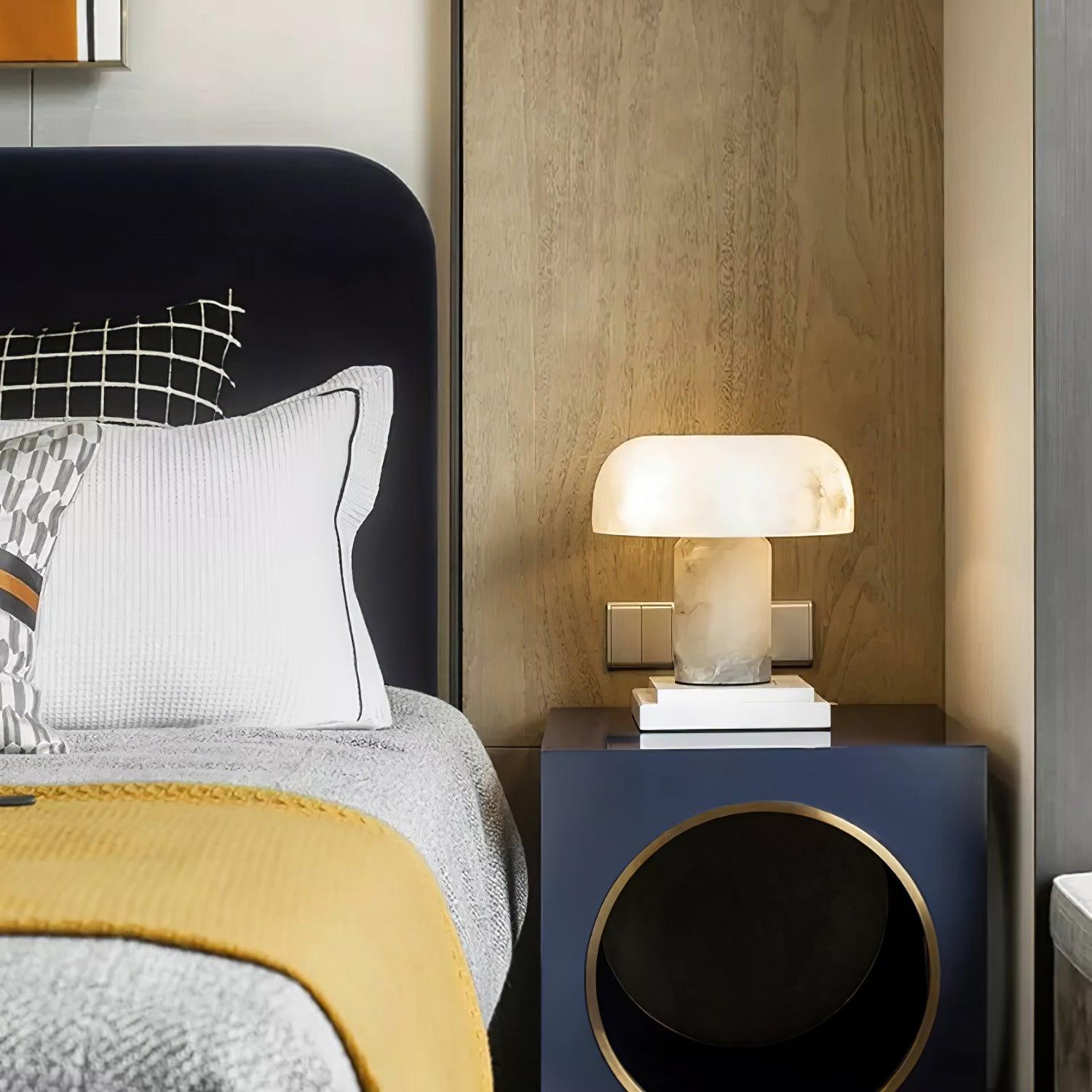 マッシュルーム型テーブルランプ