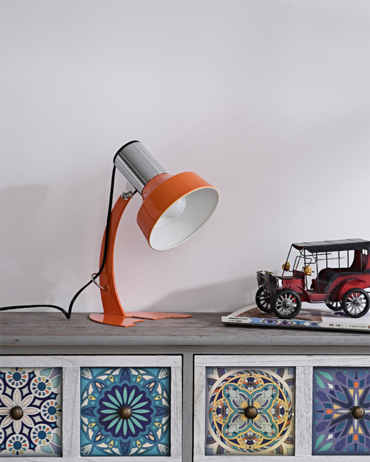 Flash Table Lamp