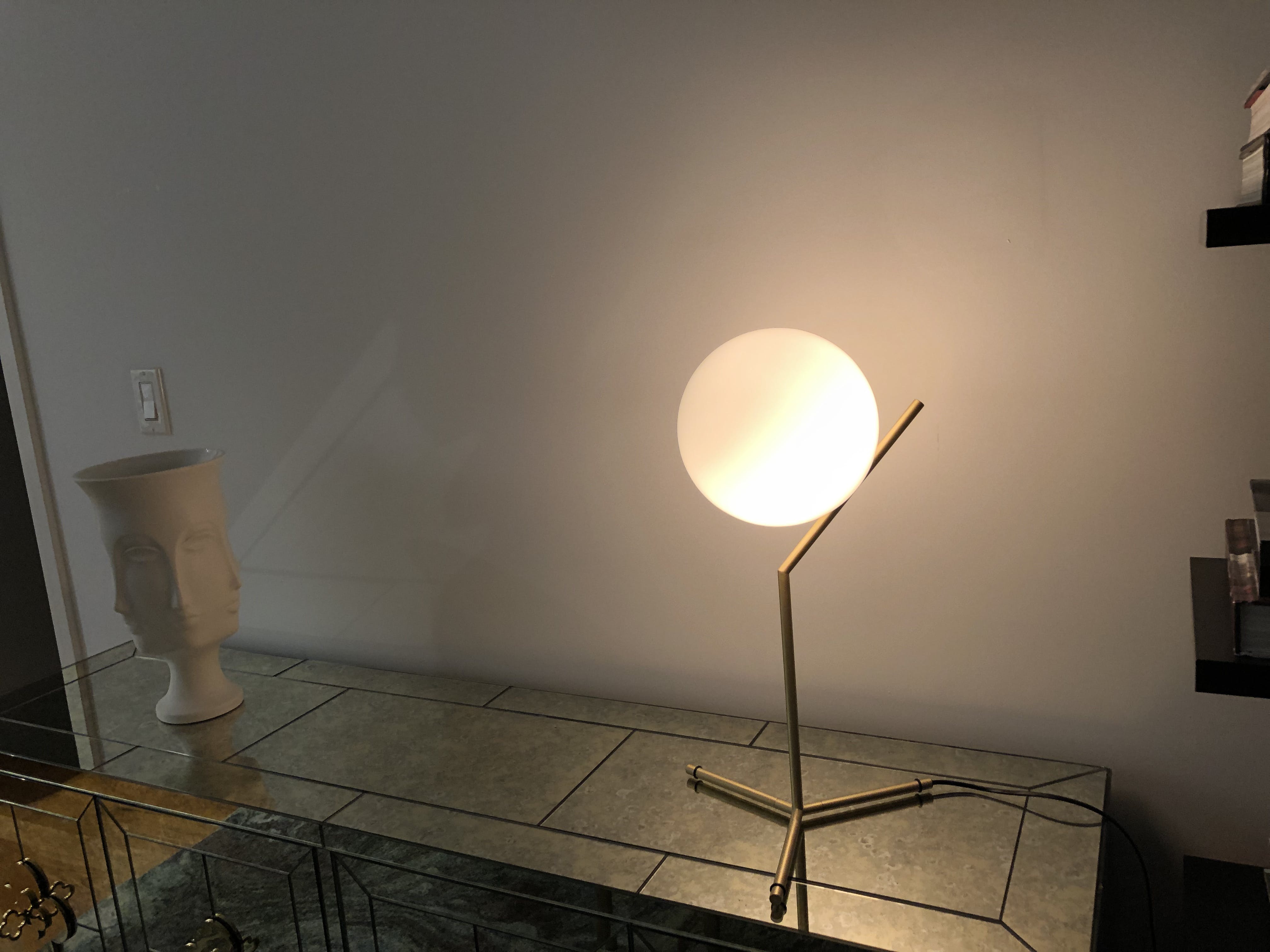 IC テーブルライト