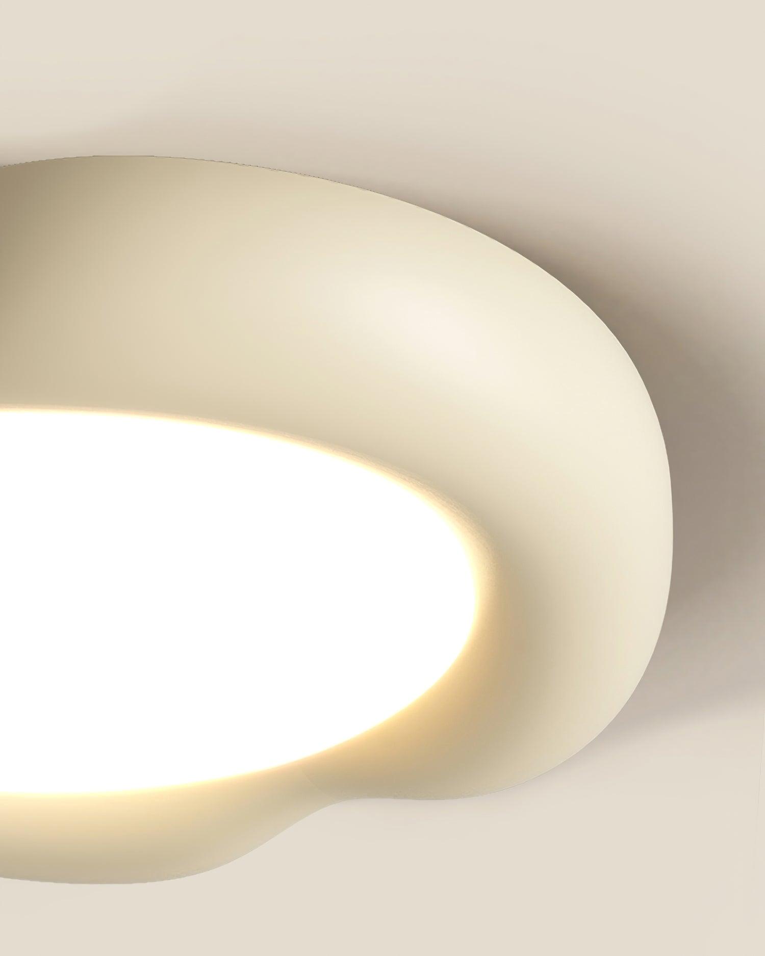 リンゴ型シーリングランプ