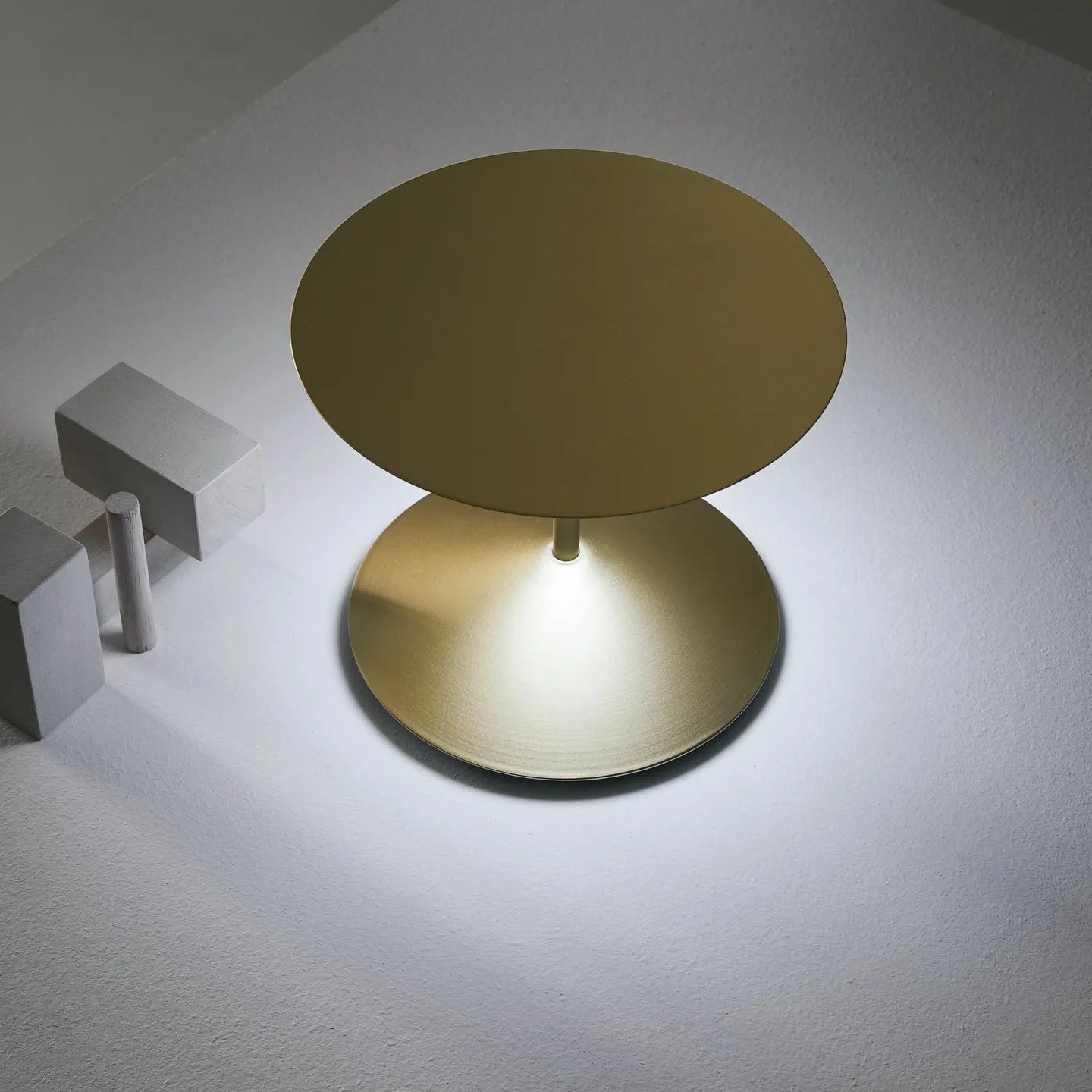 ナルシソ テーブルランプ バッテリー内蔵