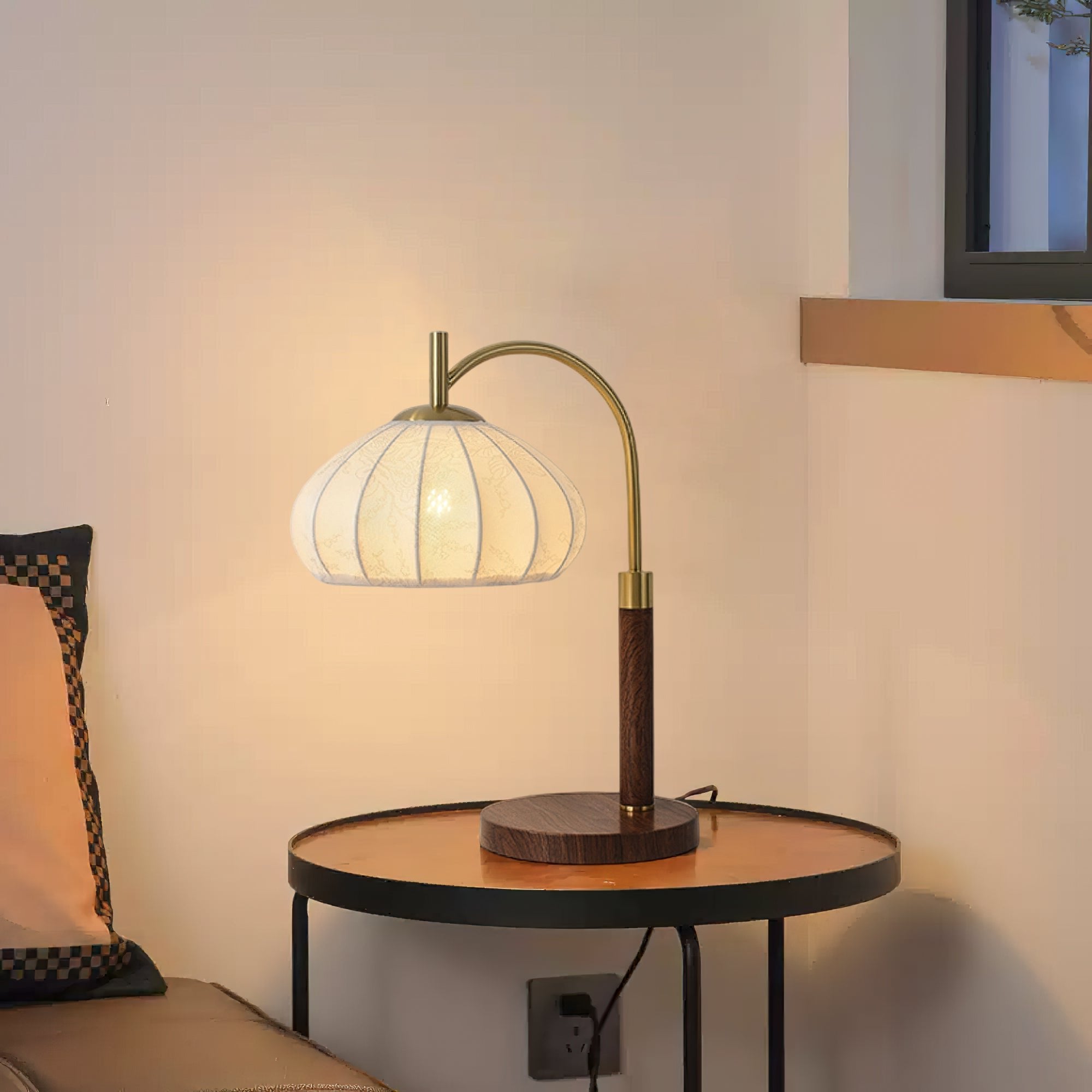 ヴィンテージファブリックウッドテーブルランプ