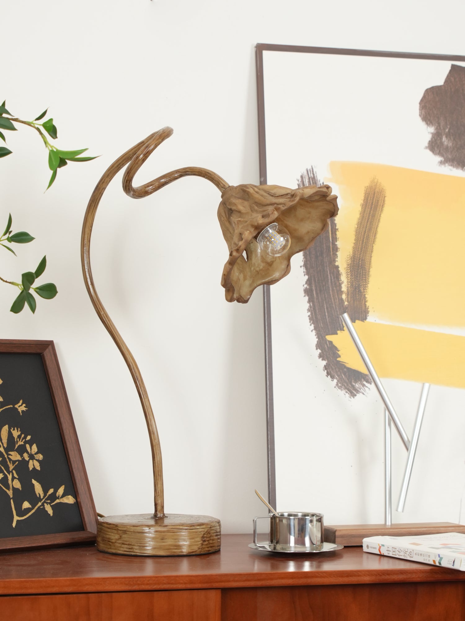 芸術的な蓮の葉のテーブルランプ