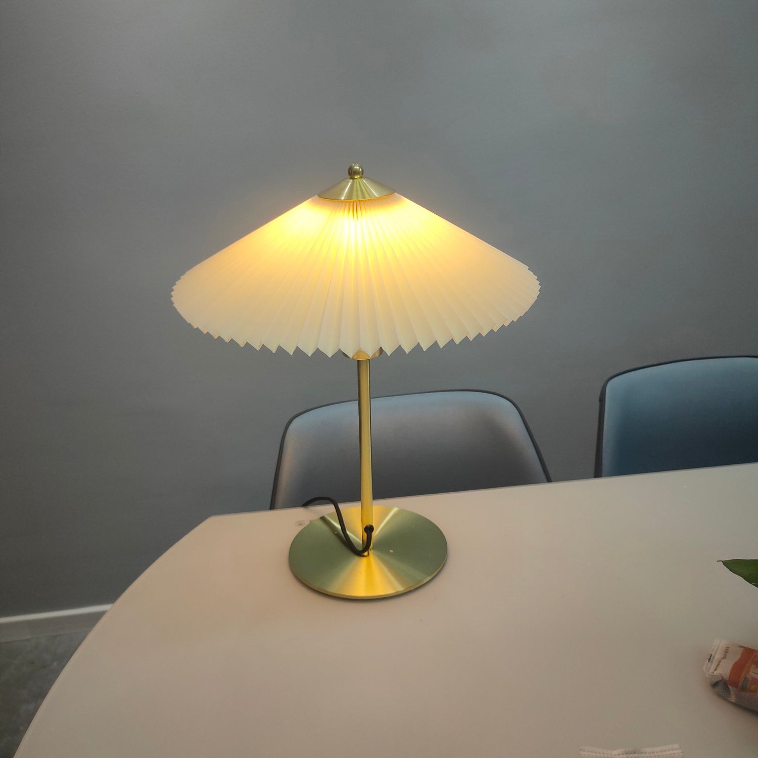 Perla Pleated Table Lamp