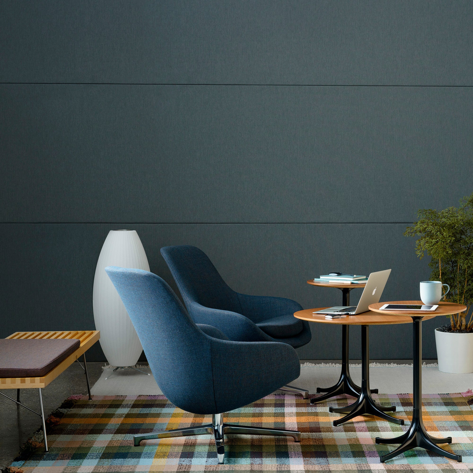 ネルソン三脚テーブルランプ