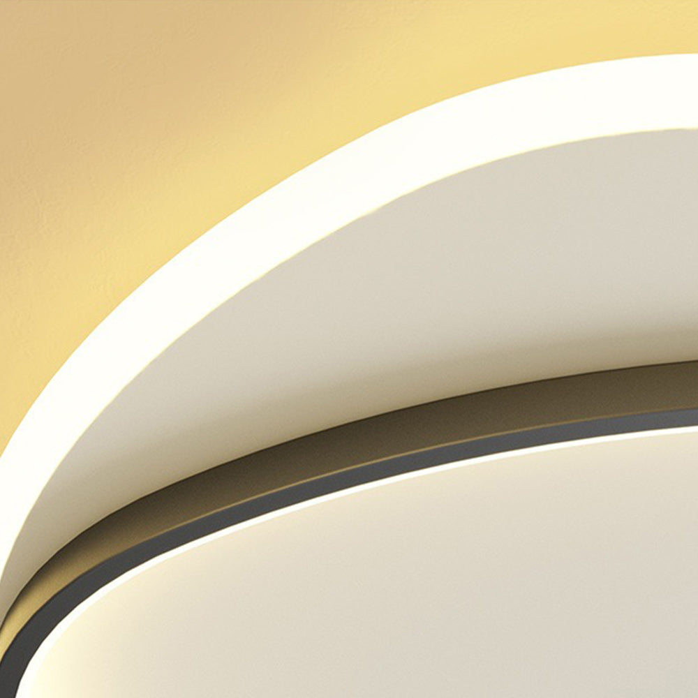 リビングルームに最適な、スタイリッシュで現代的な鉄製フラッシュLEDシーリングライト