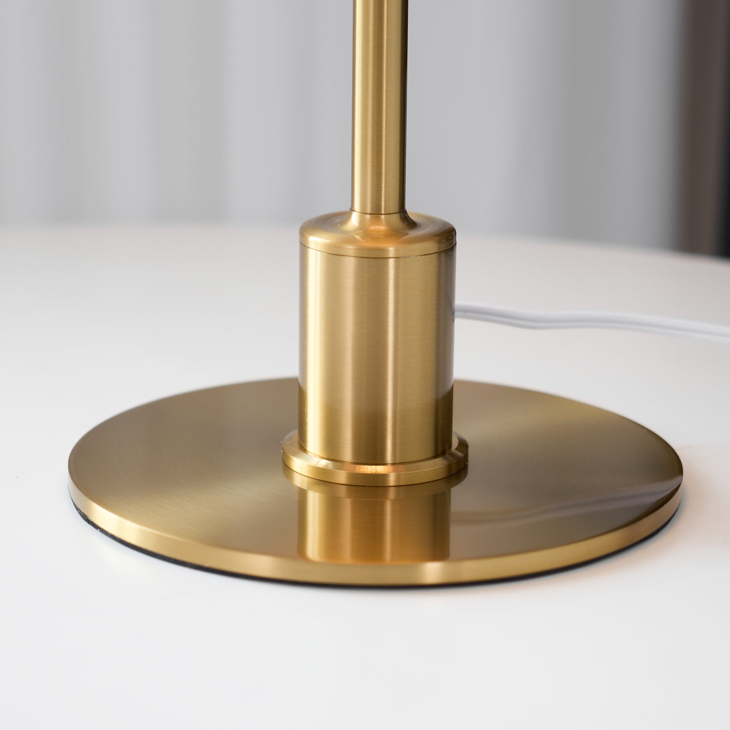 ポール リフレクター テーブルランプ