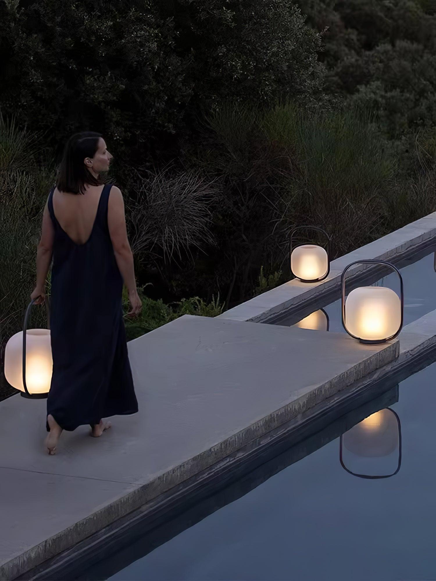 ポータブルランタン屋外テーブルランプ