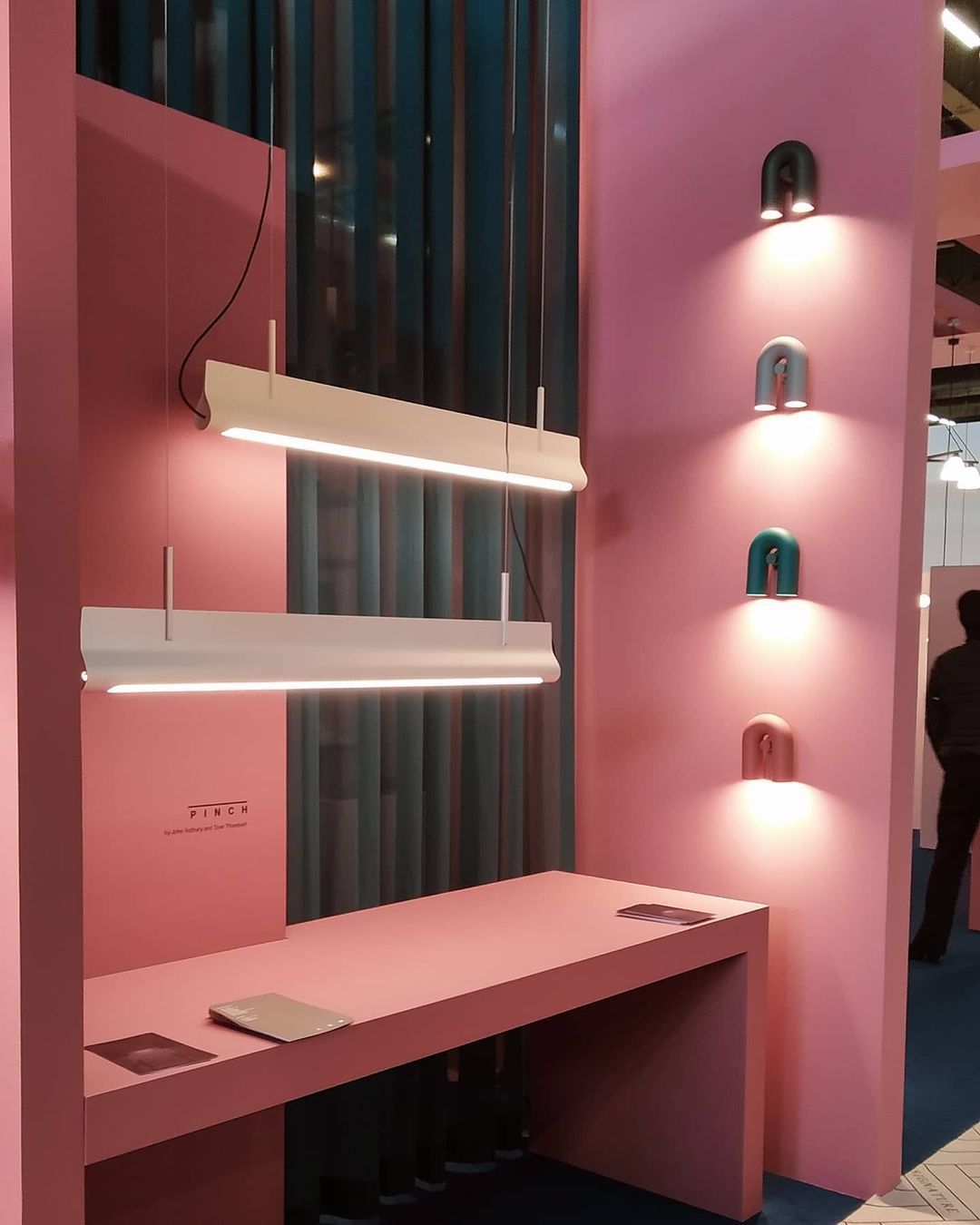 サーカスウォールランプ