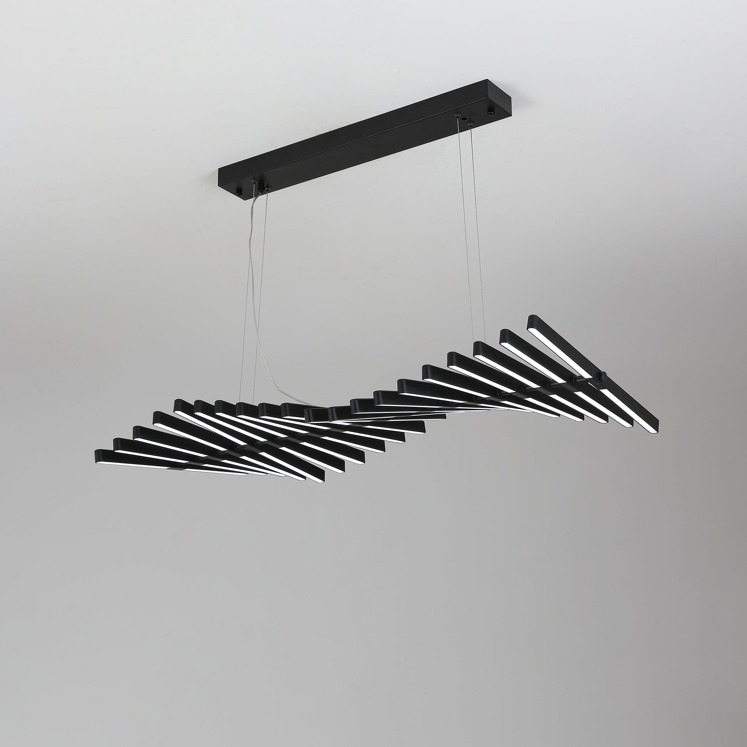 ピアノキー ブラックシャンデリア