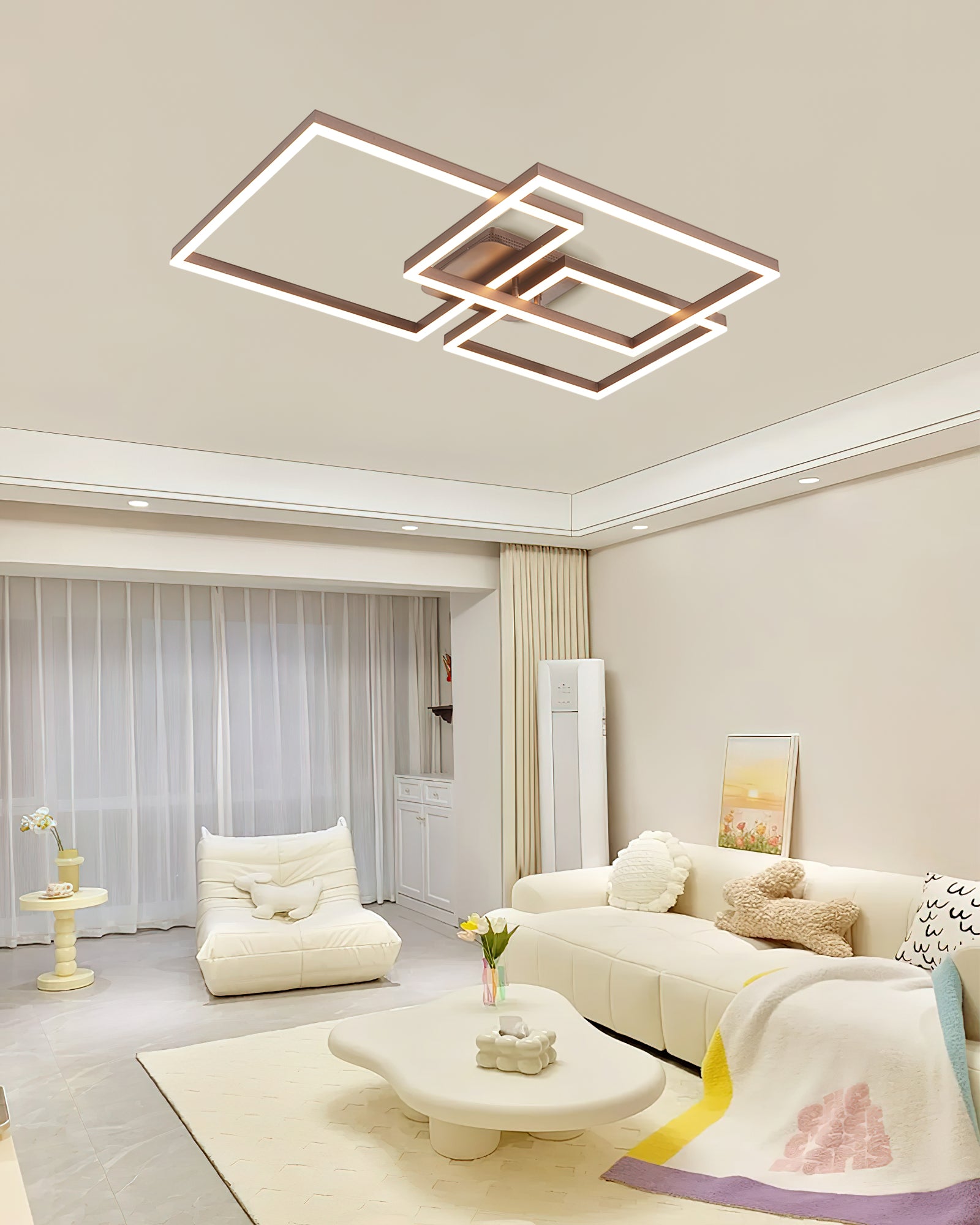 シンプルな幾何学模様の天井ランプ