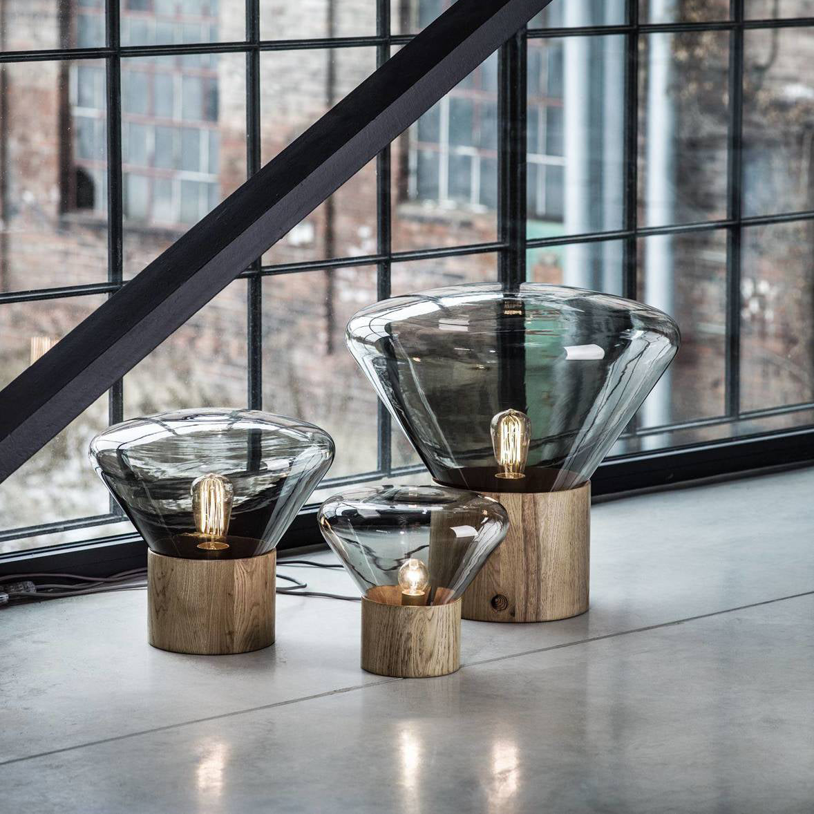 電球テーブルランプ