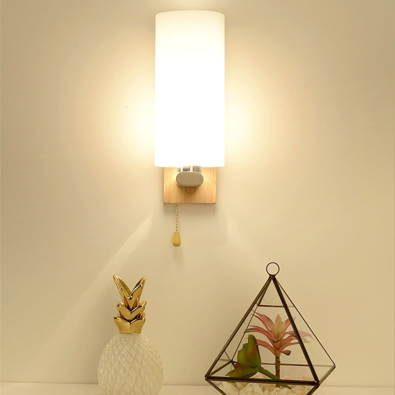 屋内モダンな木製ウォールランプ
