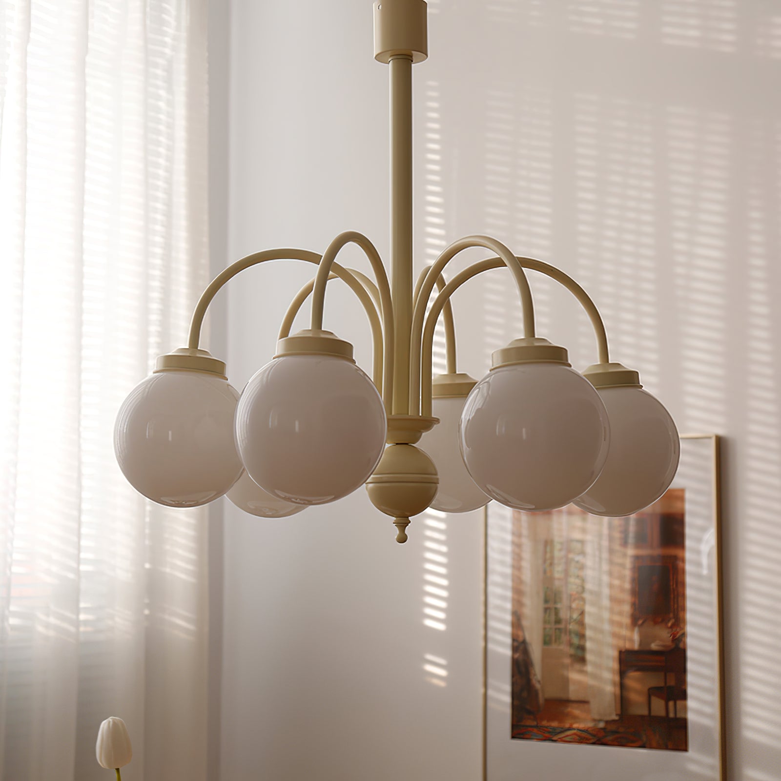 クリーム色のシャンデリア