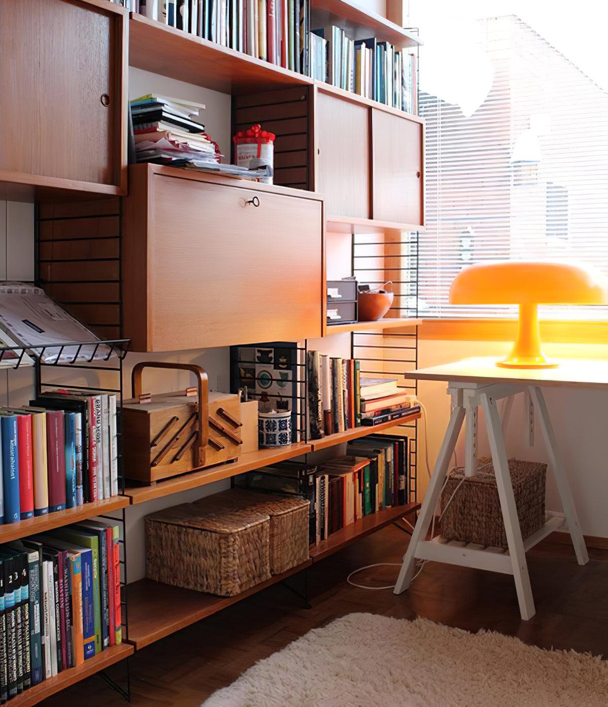 キノコの遊び心のあるテーブルランプ