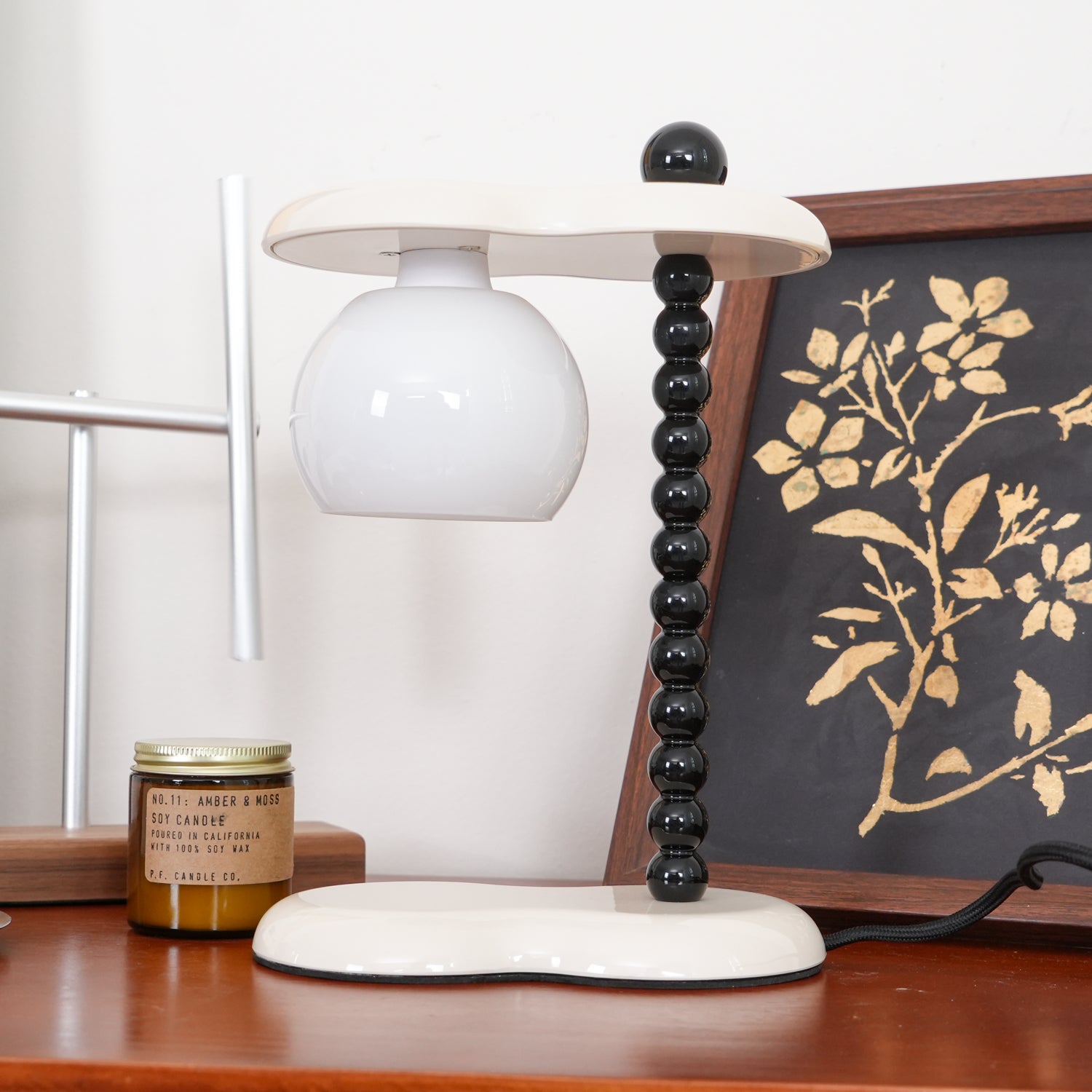 エヴェラルダ メタルテーブルランプ