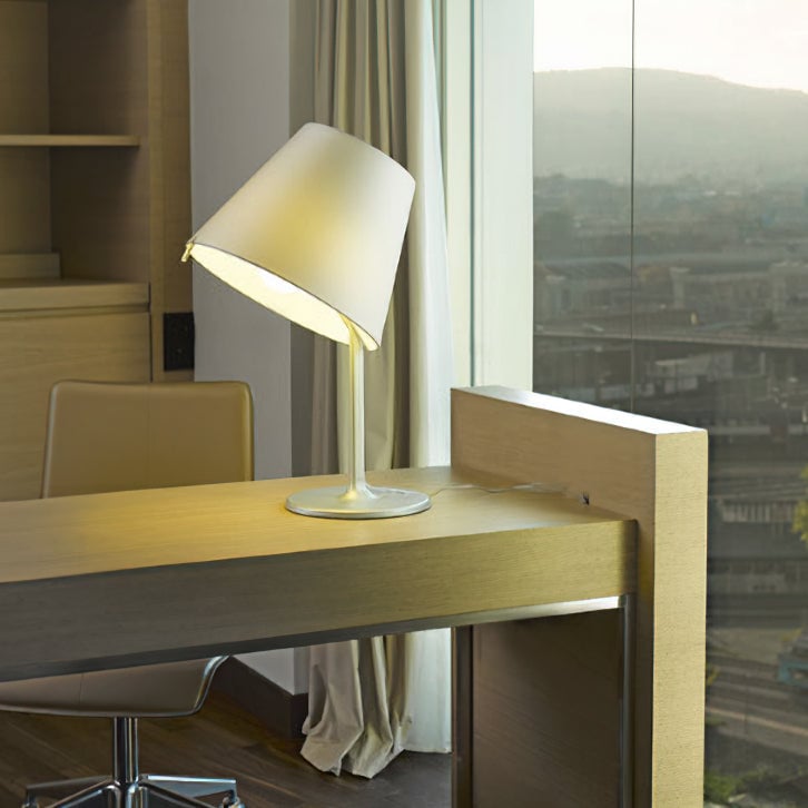 シスブ テーブルランプ