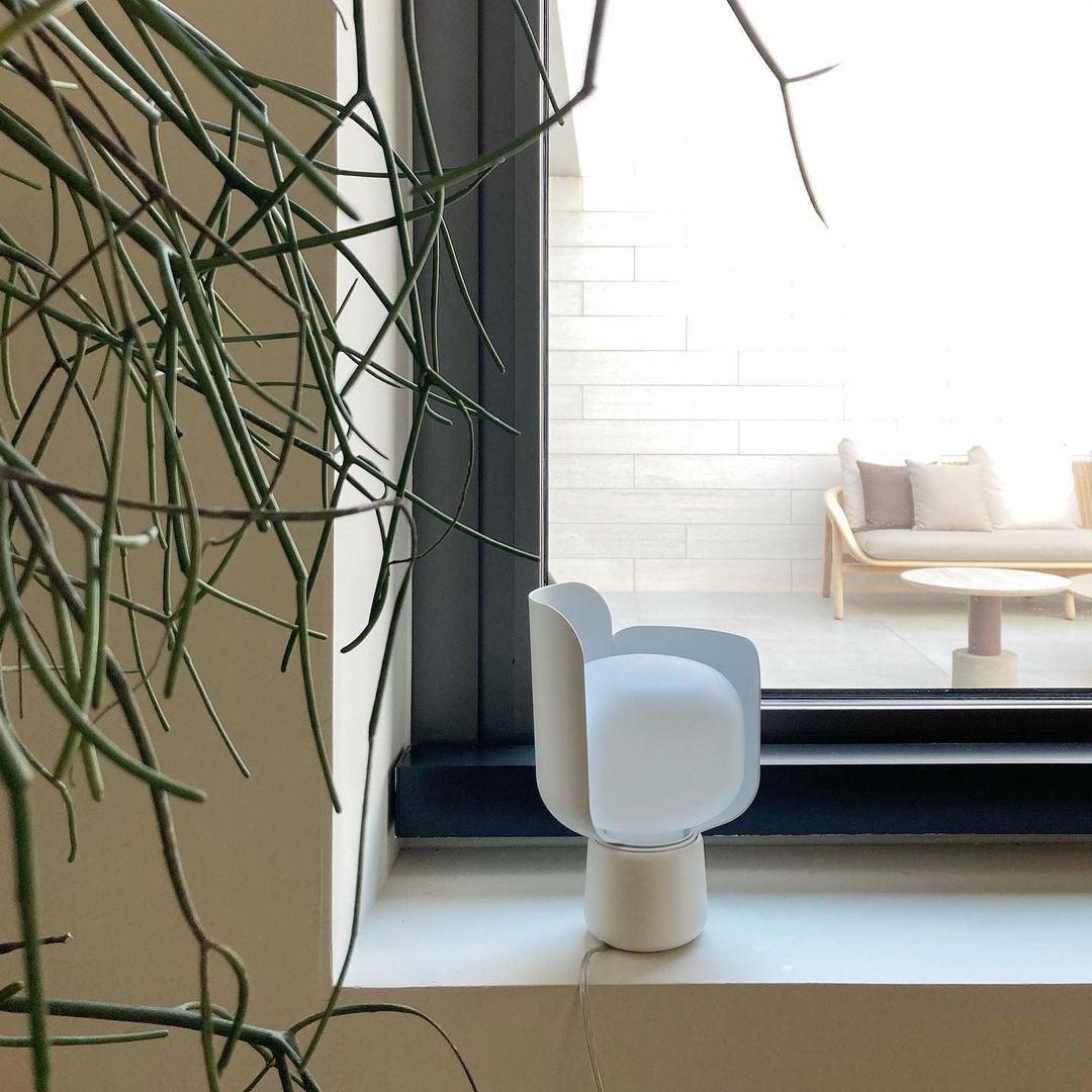 Blom Table Lamp