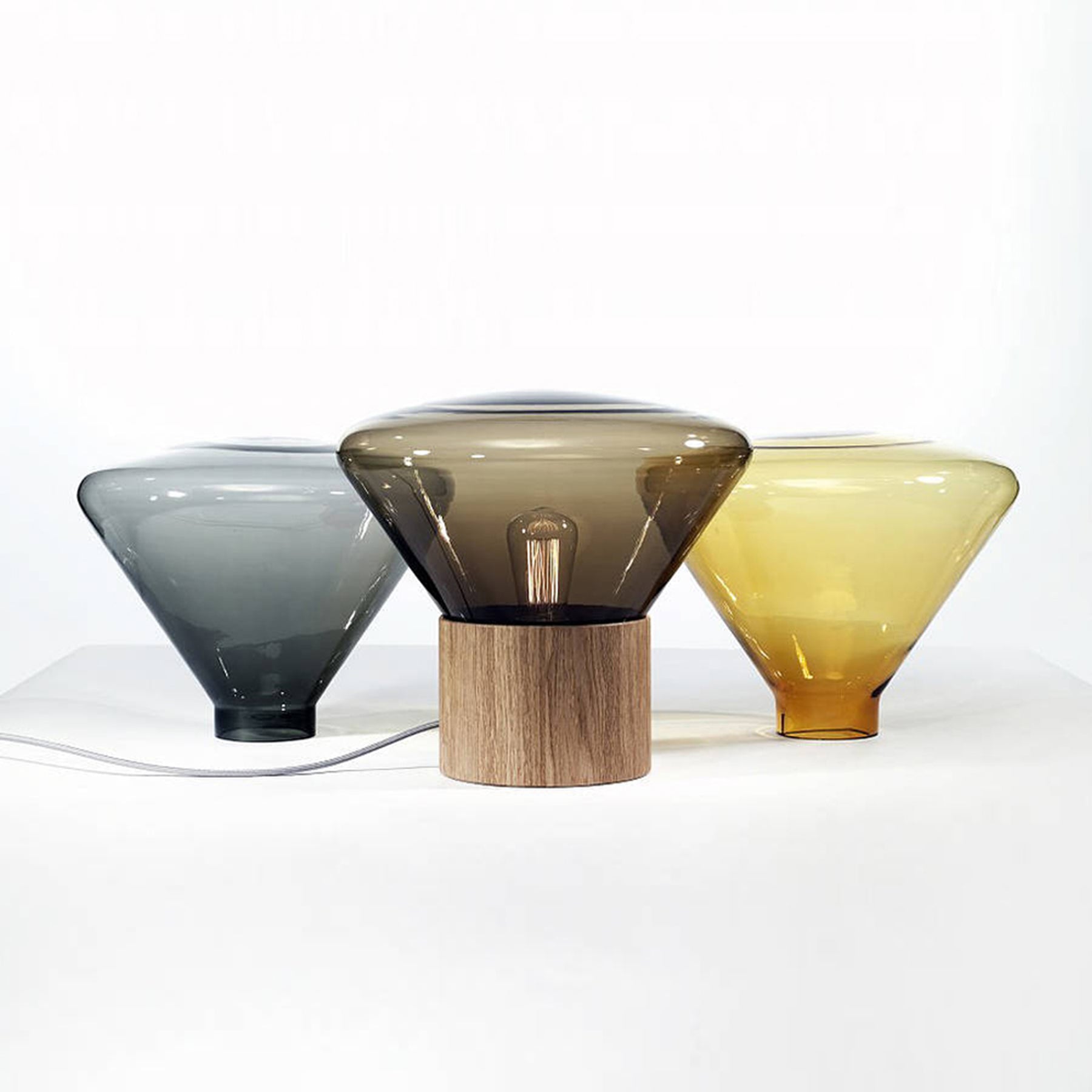 電球テーブルランプ