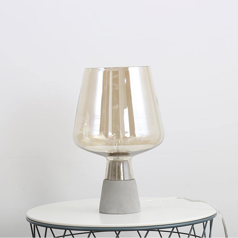 Leas Glass Table Lamp