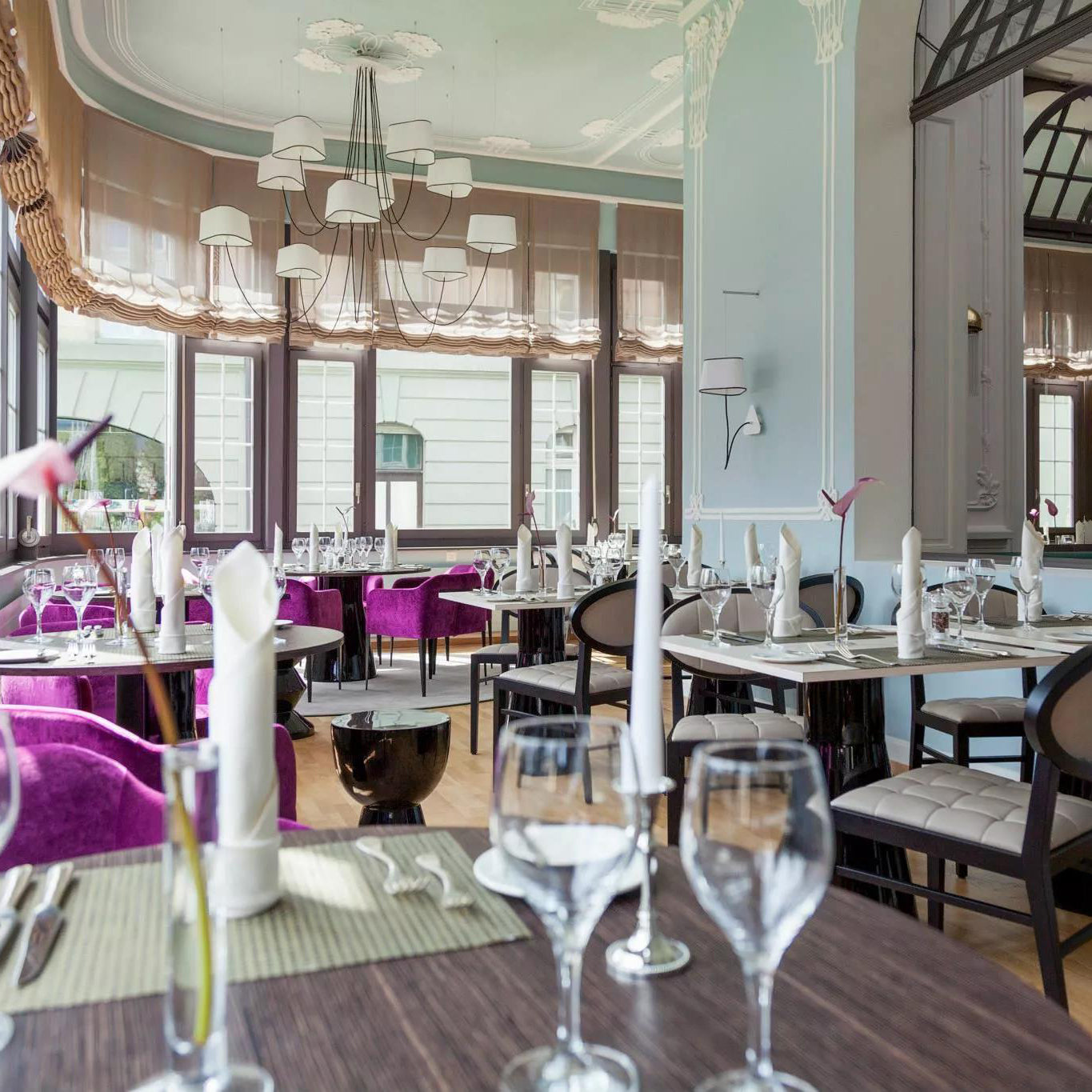 装飾要素シャンデリア