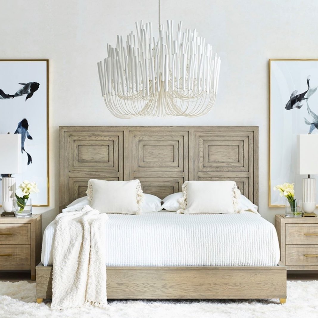 Sparse Wooden stick Chandelier